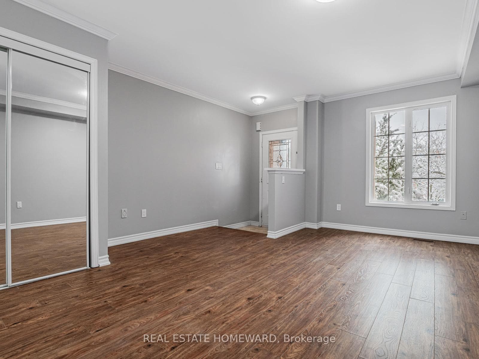 304 Flagstone Way photo 5