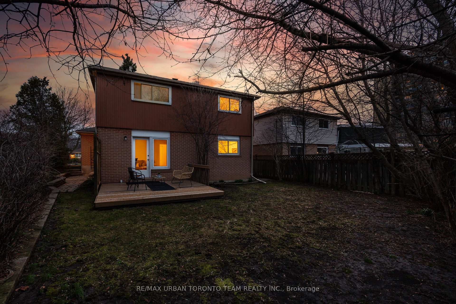 57 Bledlow Manor Drive photo 38