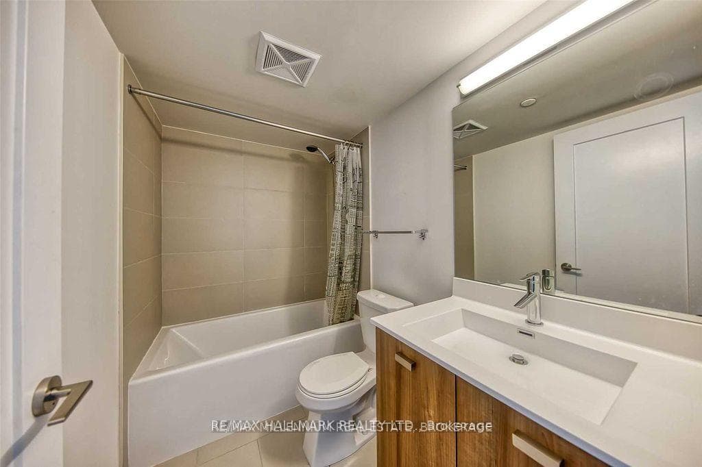 255 VILLAGE GREEN SQ Square Unit 2402 photo 16