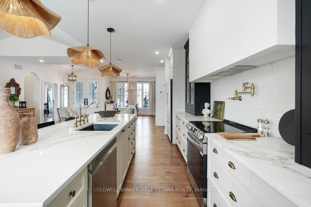 179 Glenncastle Drive photo 9