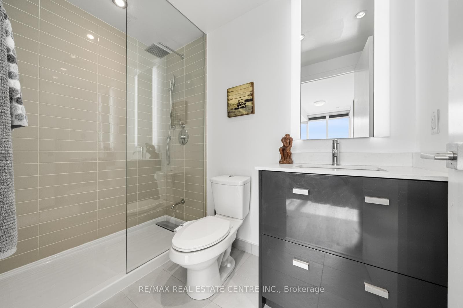 835 St Clair Avenue Unit 707 photo 21