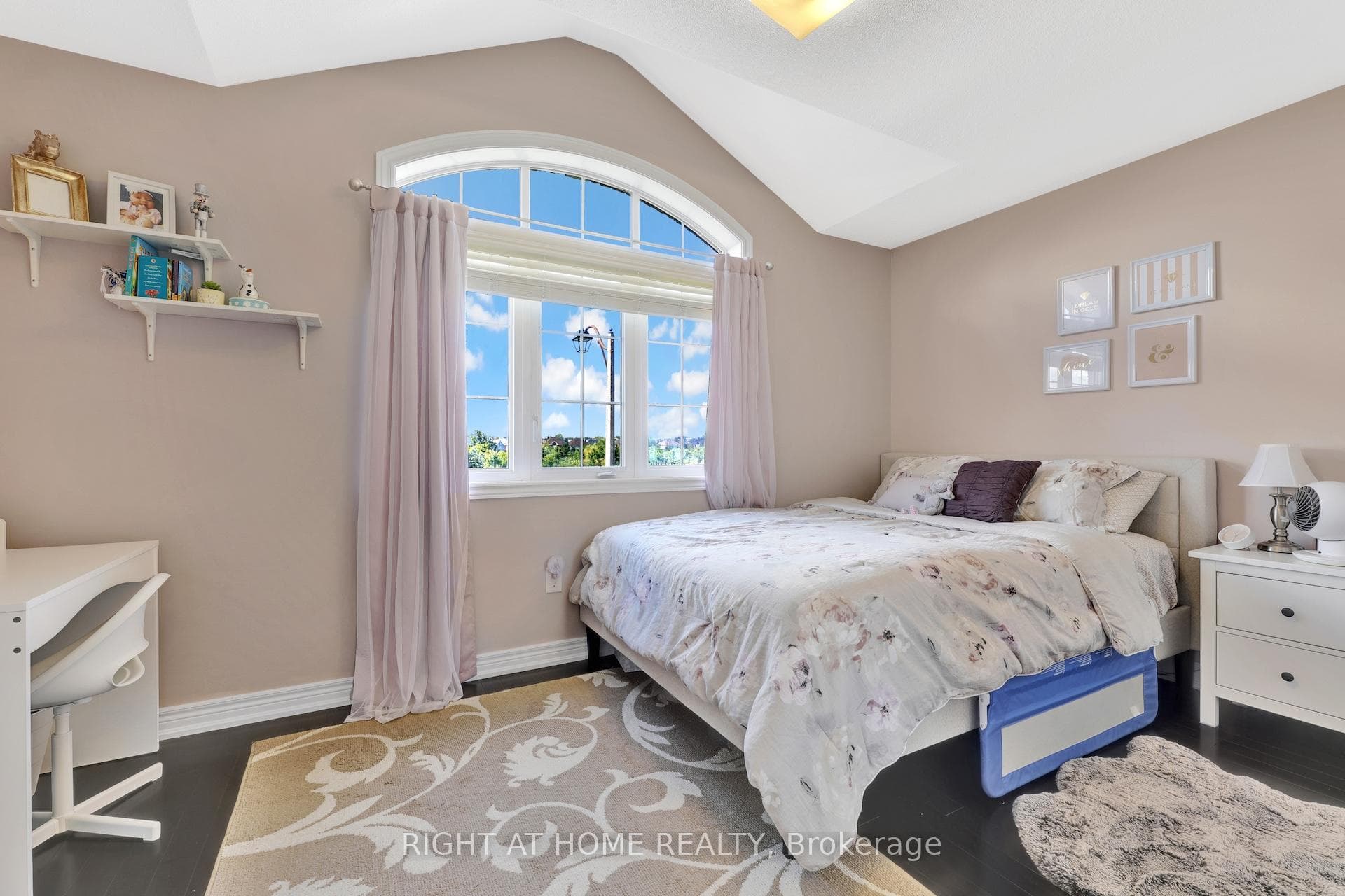 83 Relton Circle photo 17