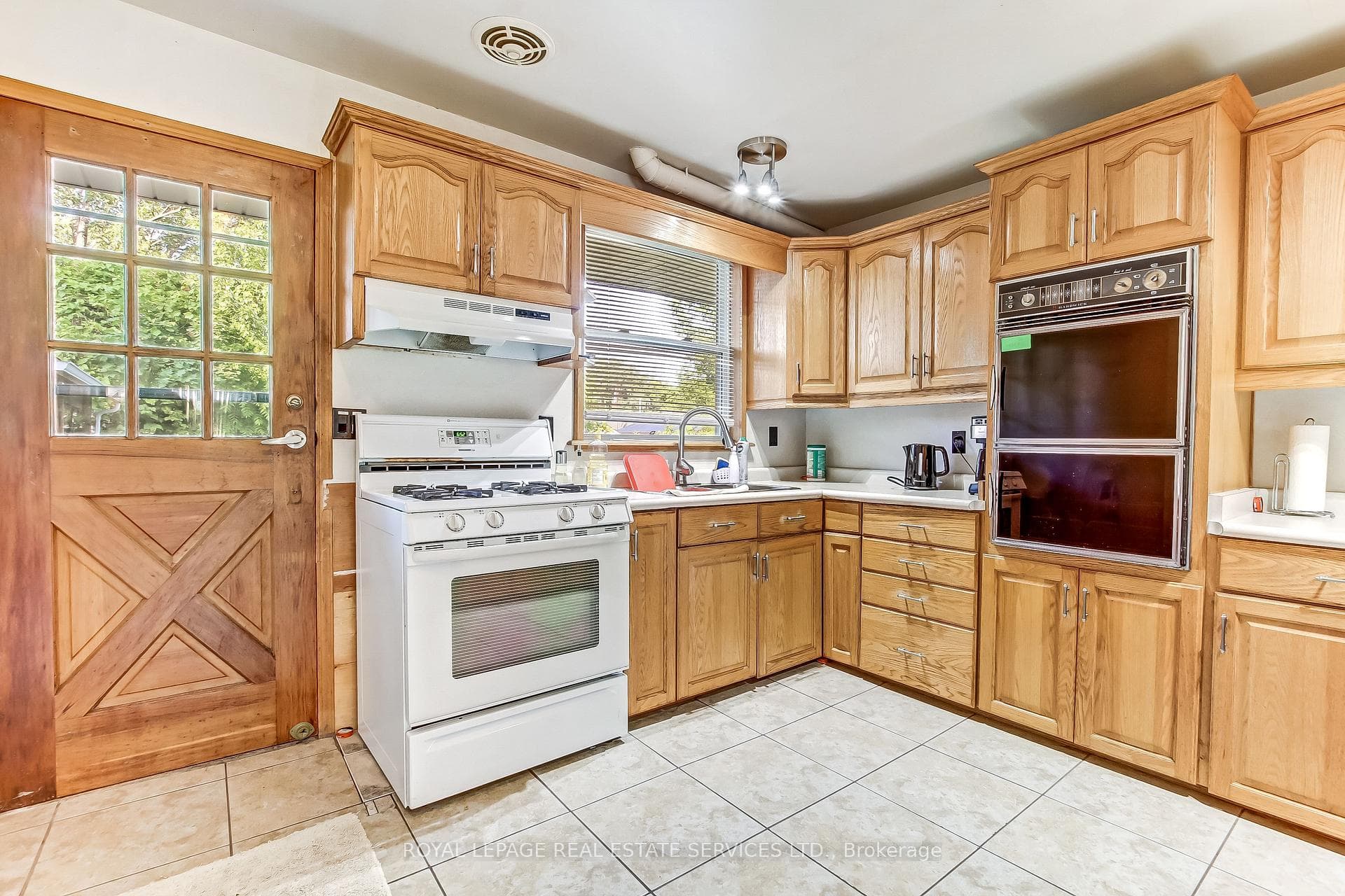 20 Bayview Avenue photo 8