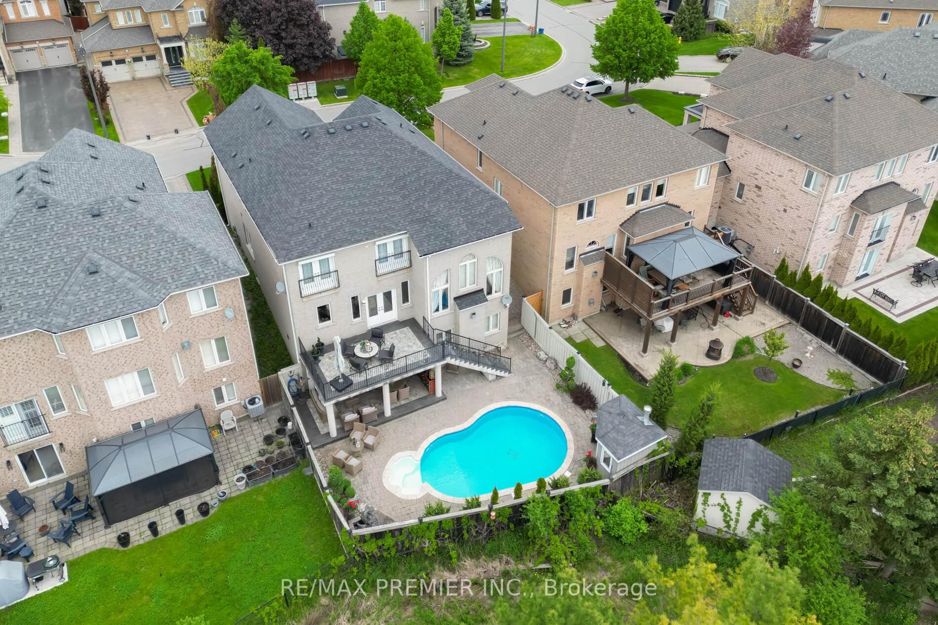 129 Humber Forest Court photo 37