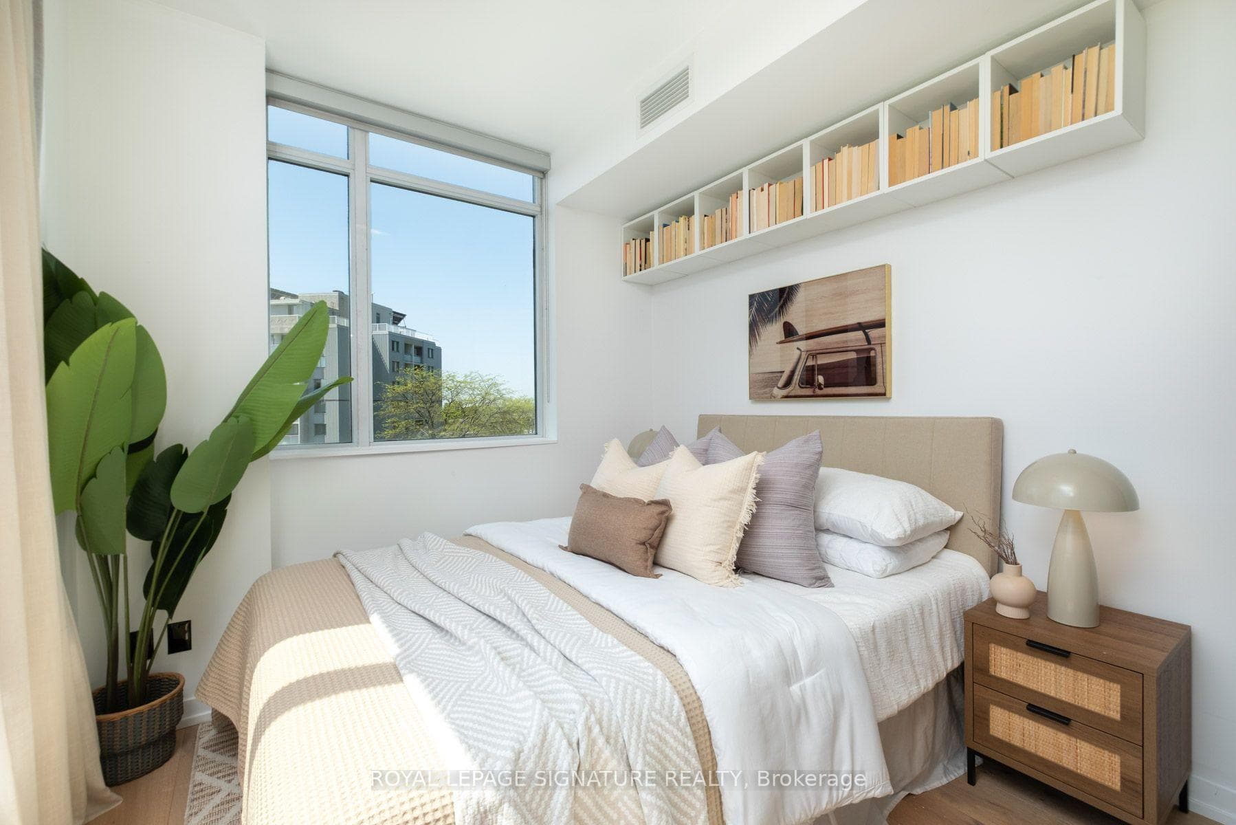 36 Howard Park Avenue Unit 610 photo 19