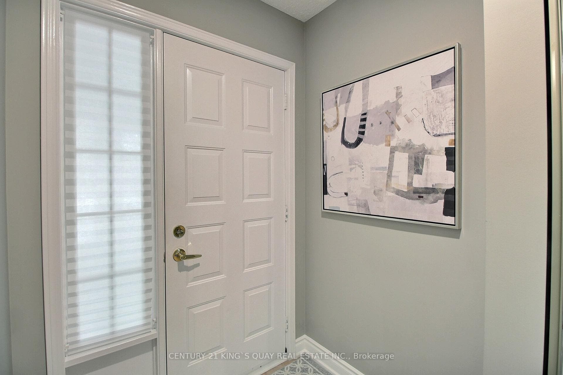 26 Canmore Boulevard photo 2