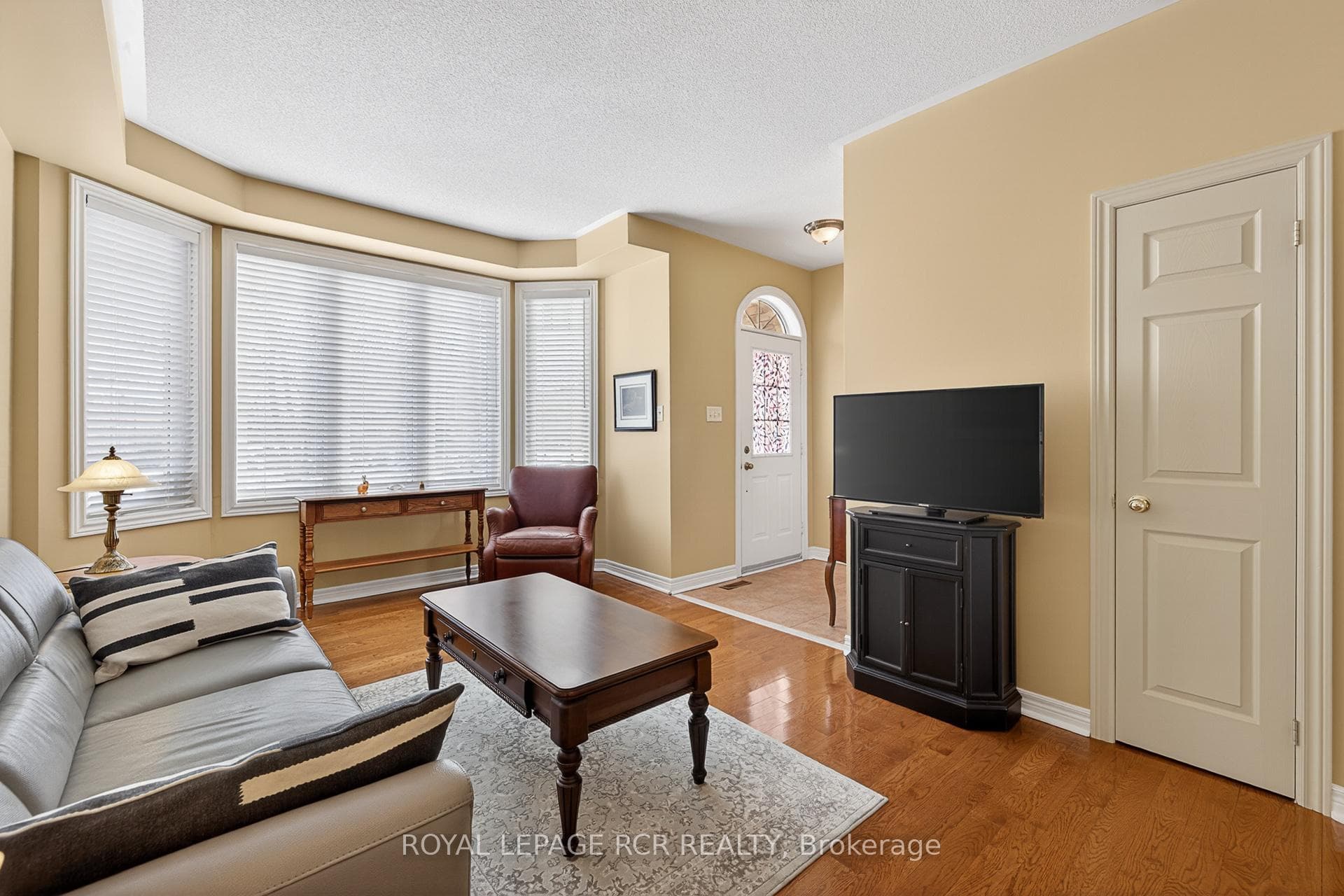 118 Riverlands Avenue photo 7