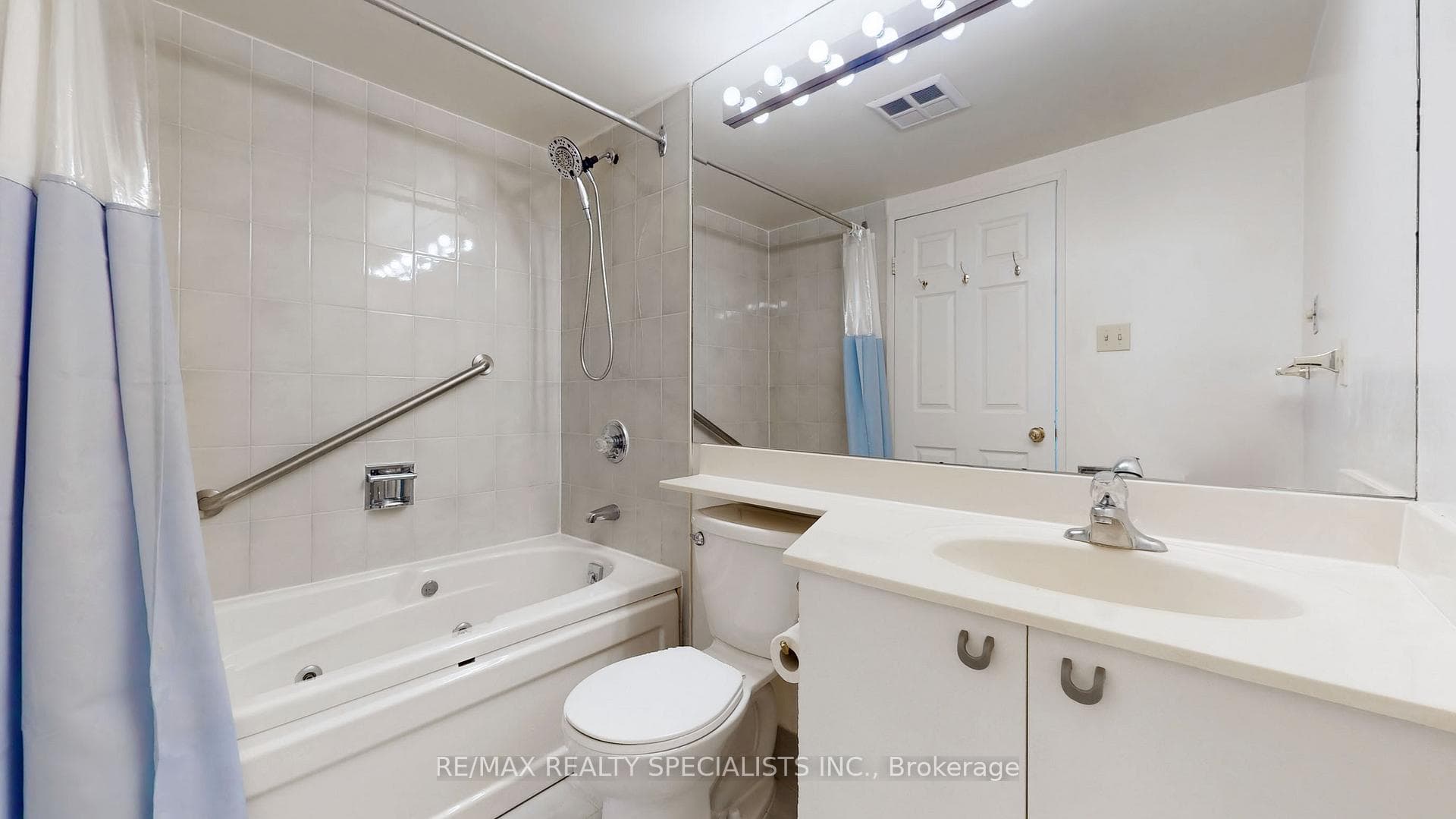 55 Elm Drive Unit 1414 photo 14