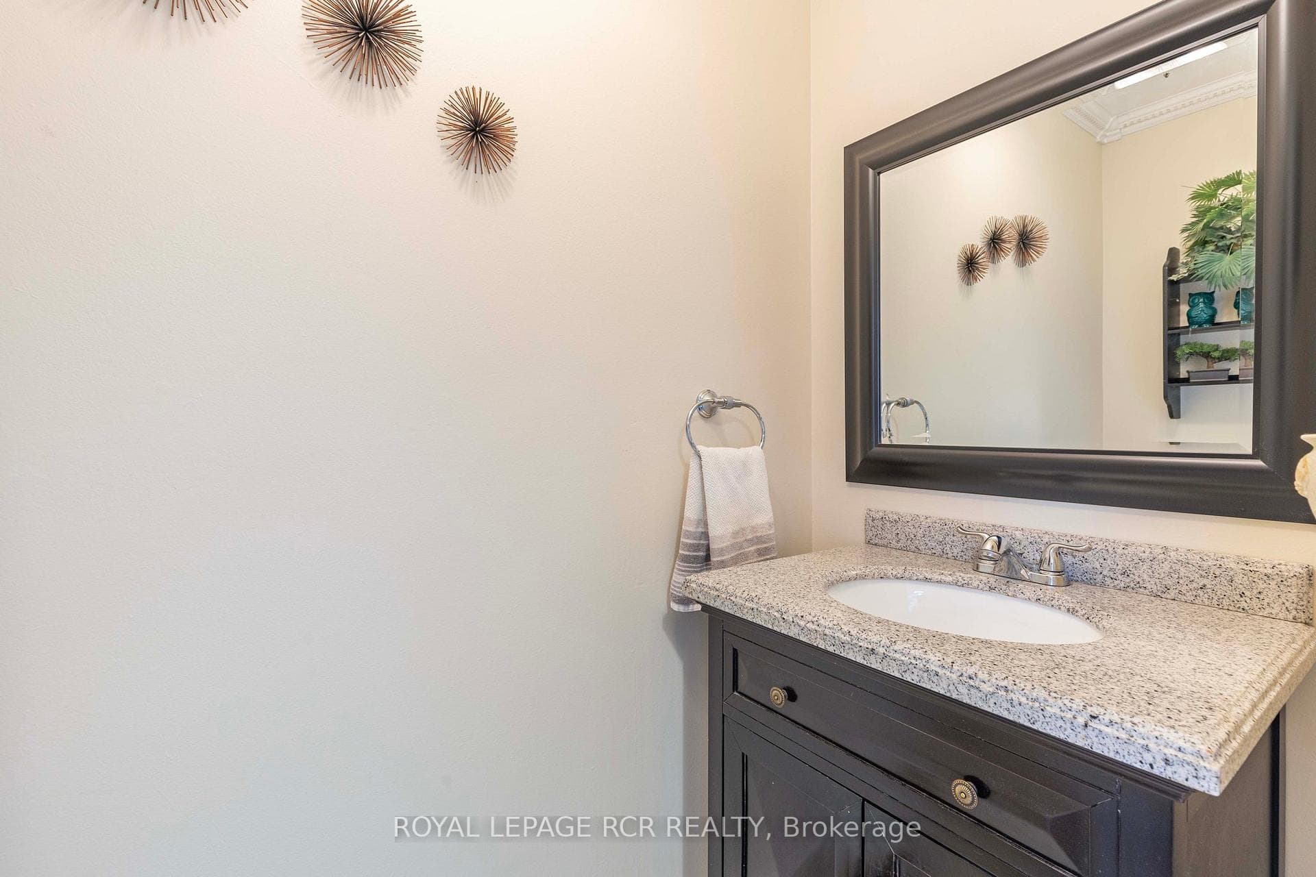 28 Laurier Court photo 13