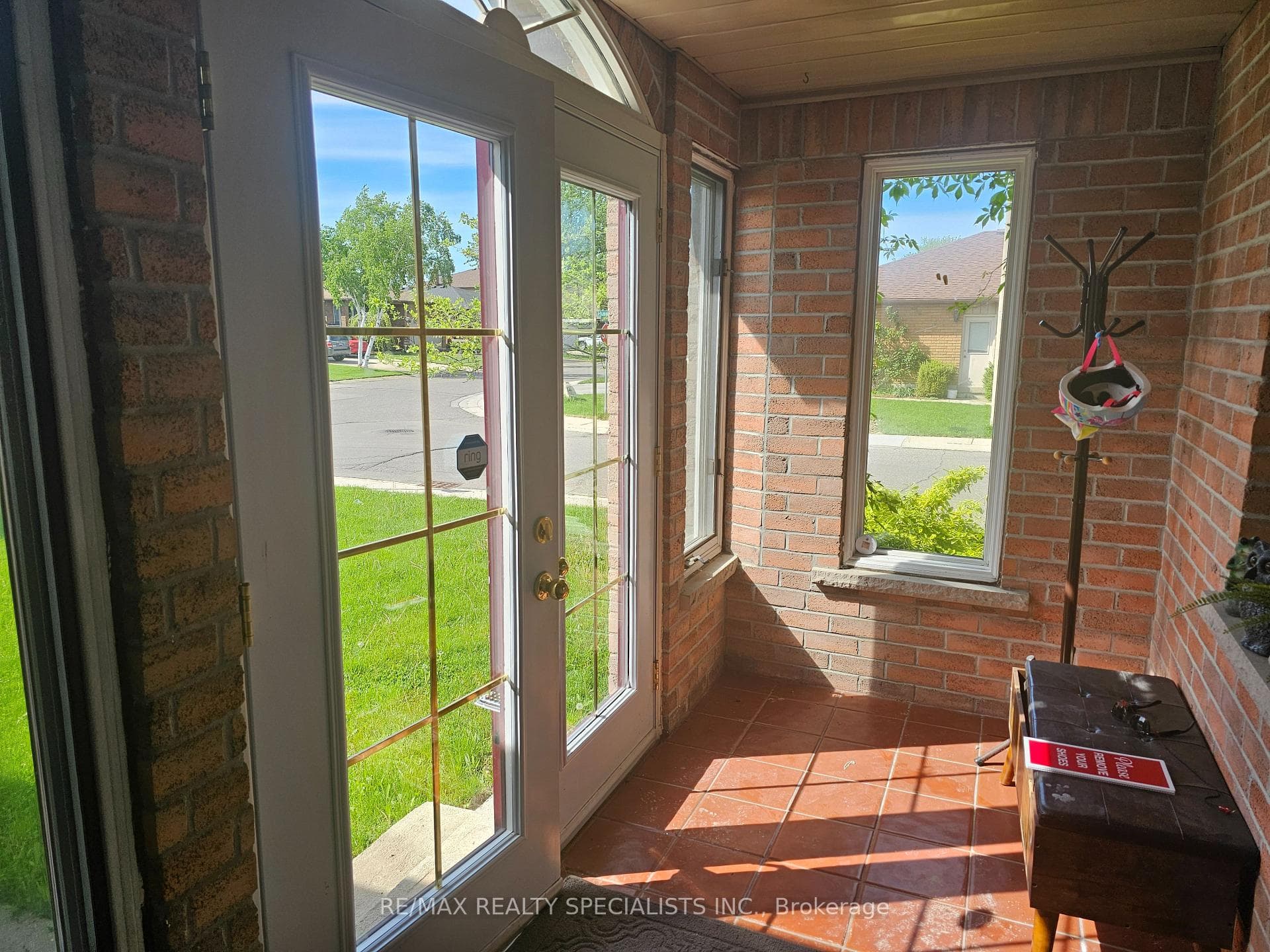 283 Delancey Boulevard photo 4