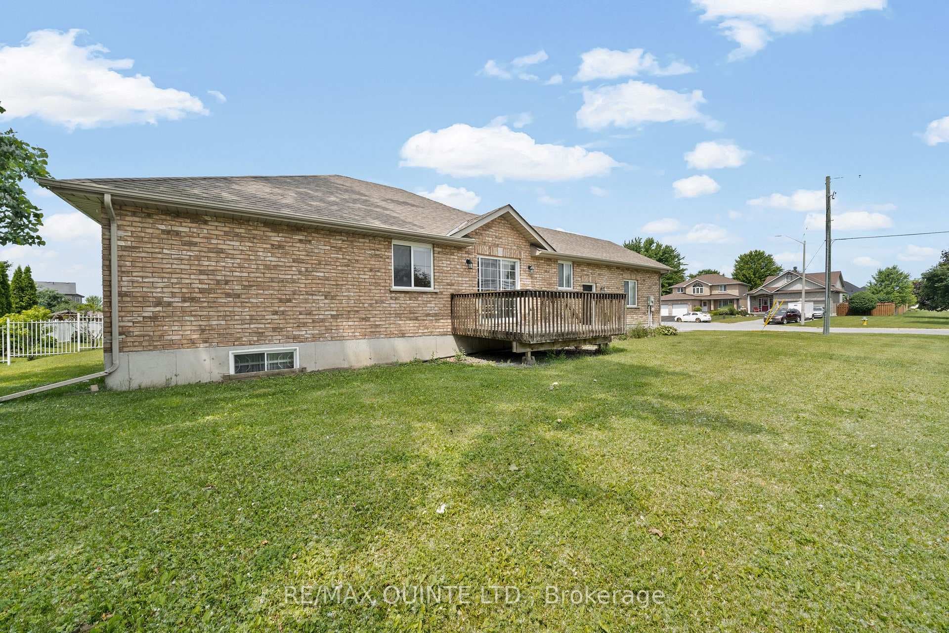 2 Hilton Place photo 31