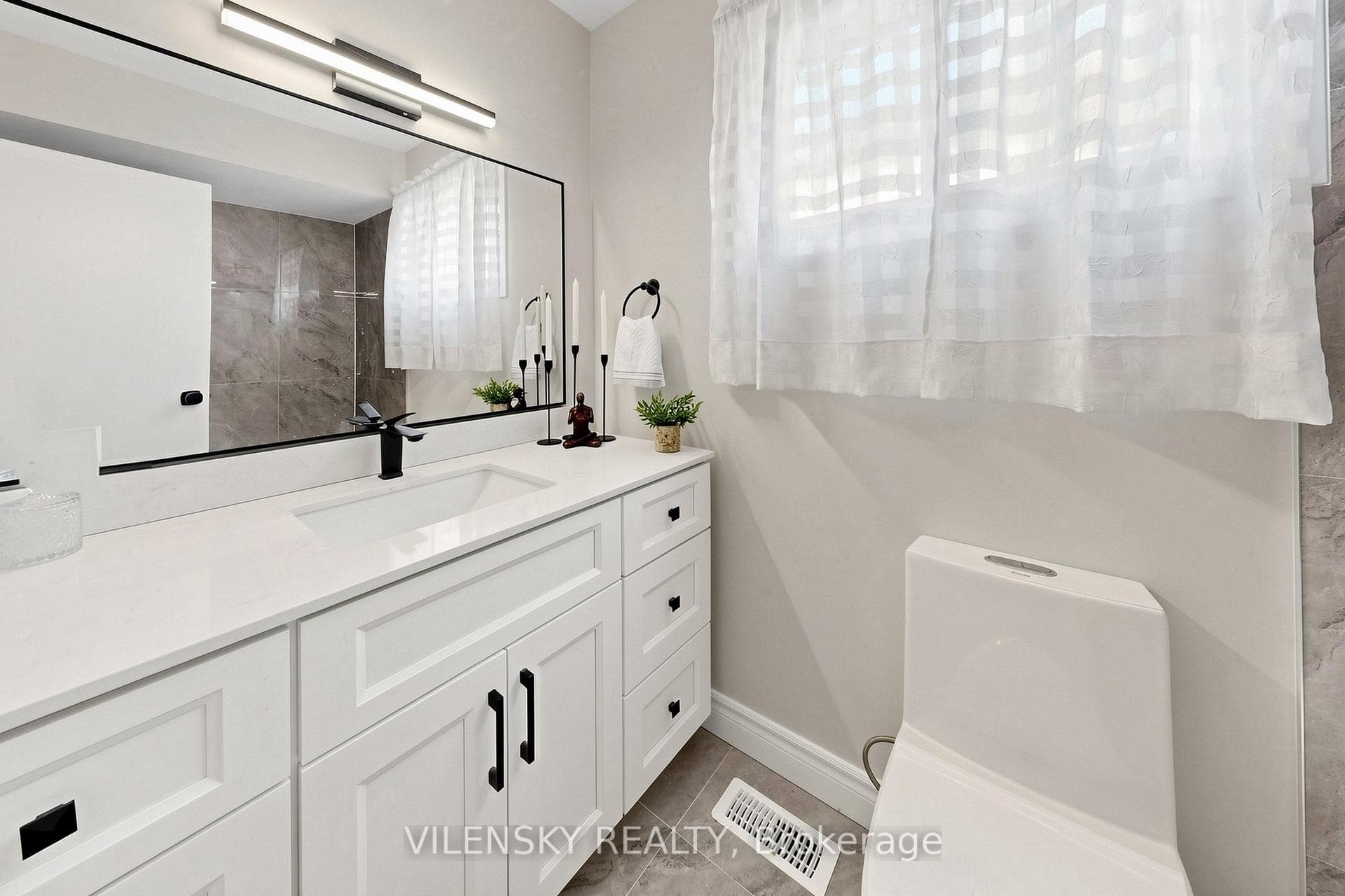 710 Kingfisher Drive photo 20