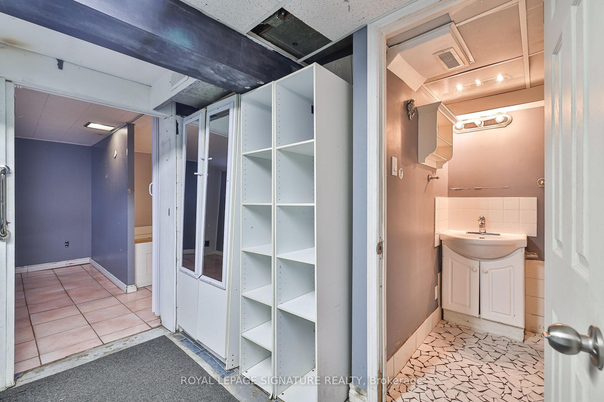 178 Angelene Street photo 37