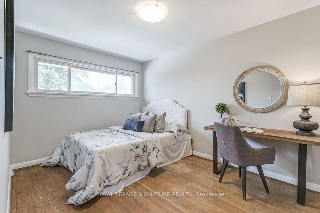 103 Lowcrest Boulevard photo 17