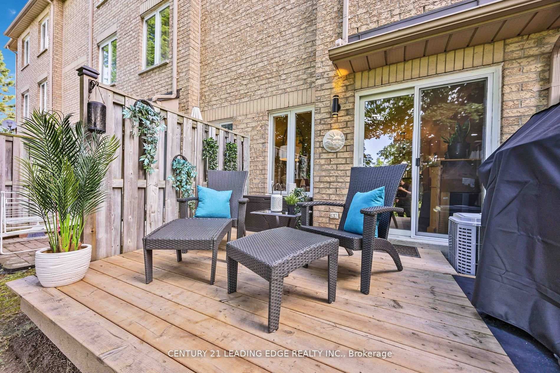 BACKYARD W/ DECK