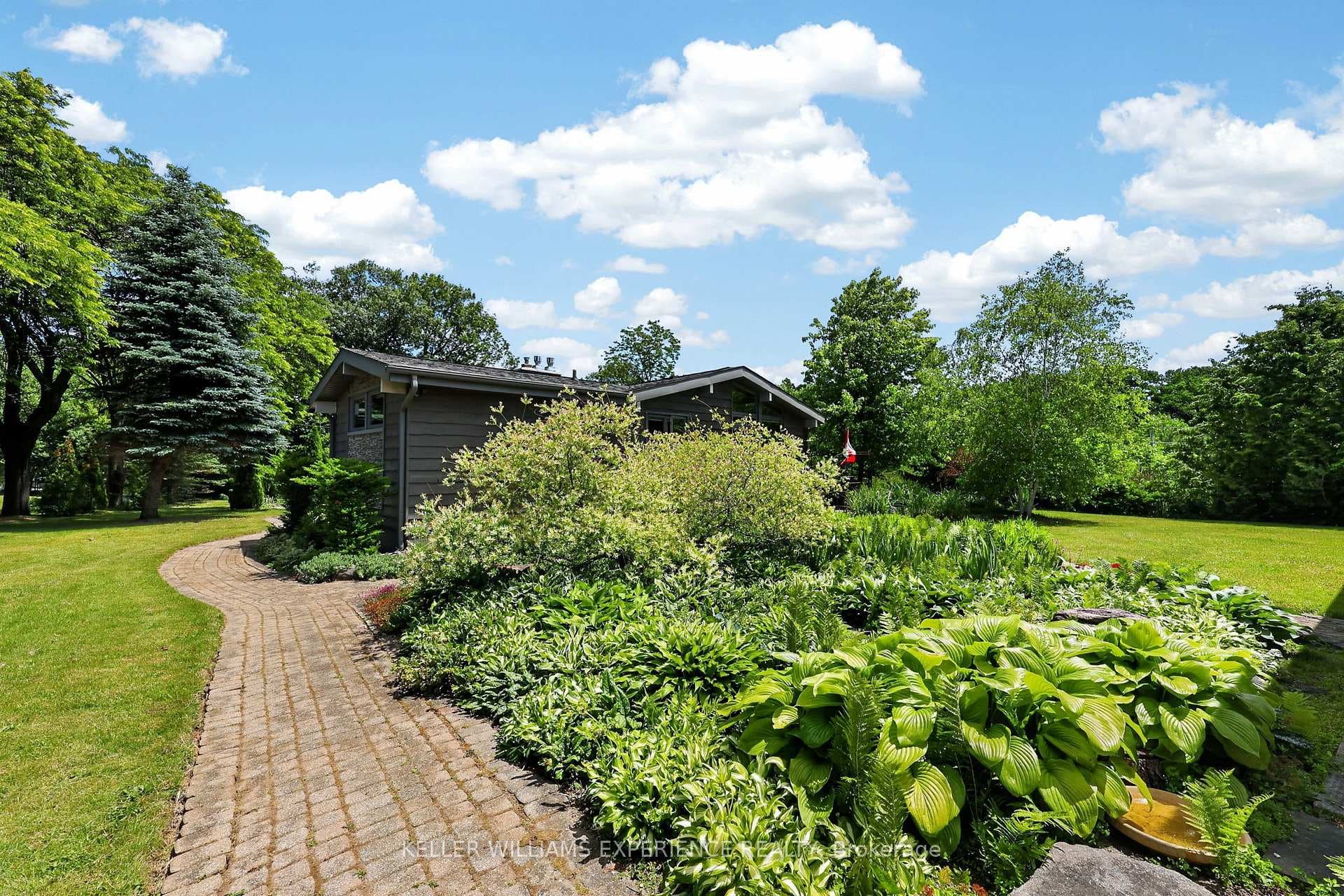 68 Royal Oak Drive photo 5