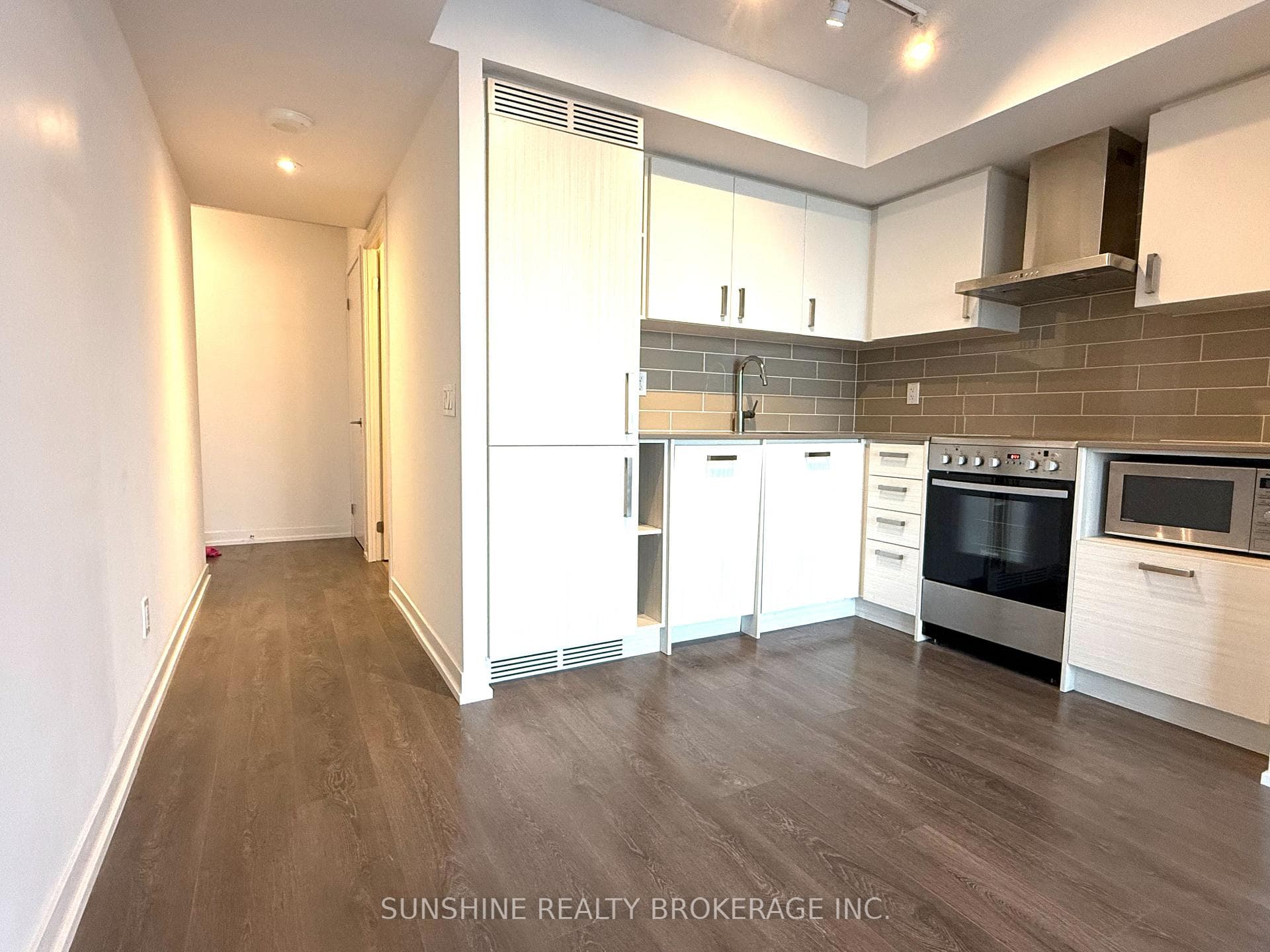 125 Redpath Avenue Unit 1712 photo 9