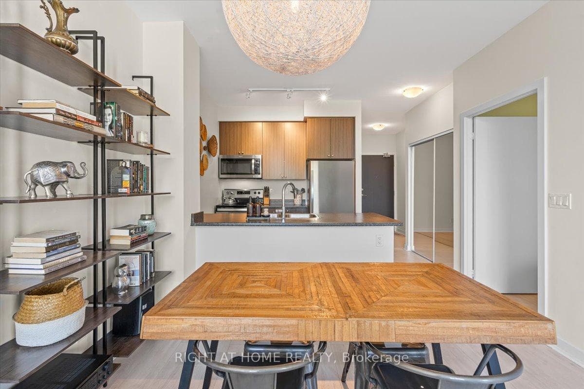 8 Trent Avenue Unit 210 photo 14