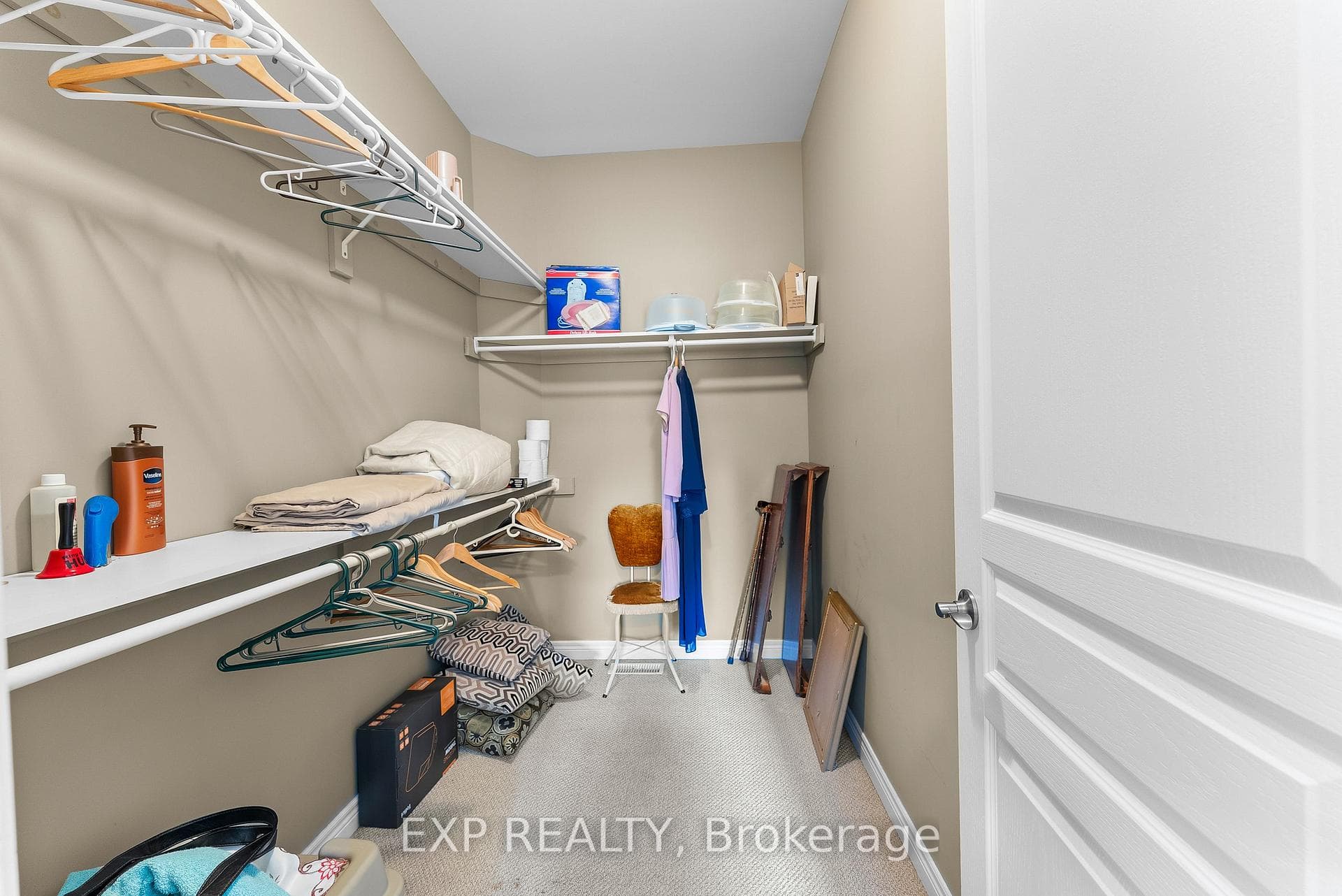 5490 Prince Edward Avenue Unit 4 photo 21