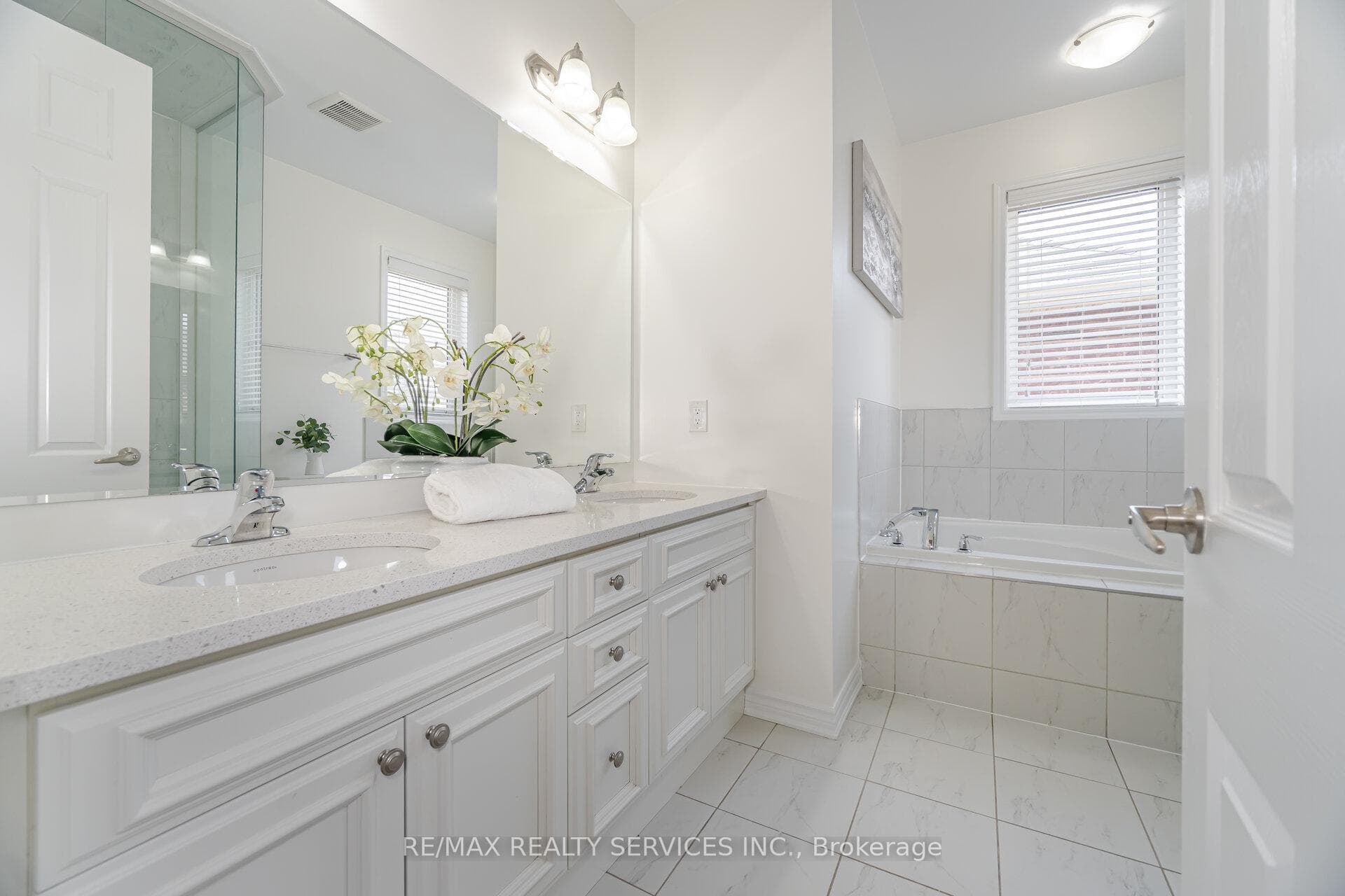 34 Jemima Road photo 25