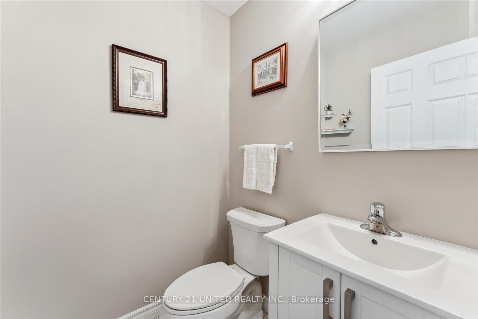 1255 Young's Cove N/A photo 23