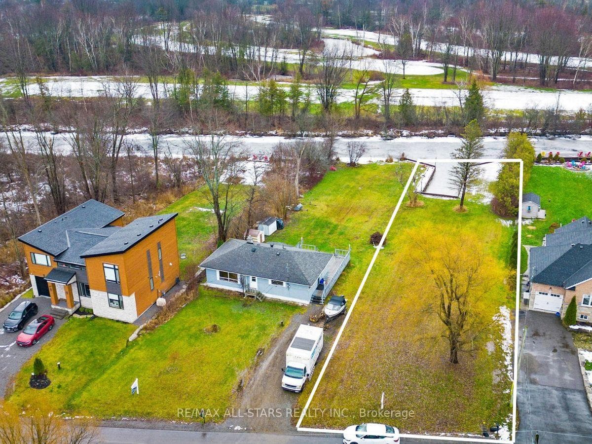 67B Irving Drive photo 15