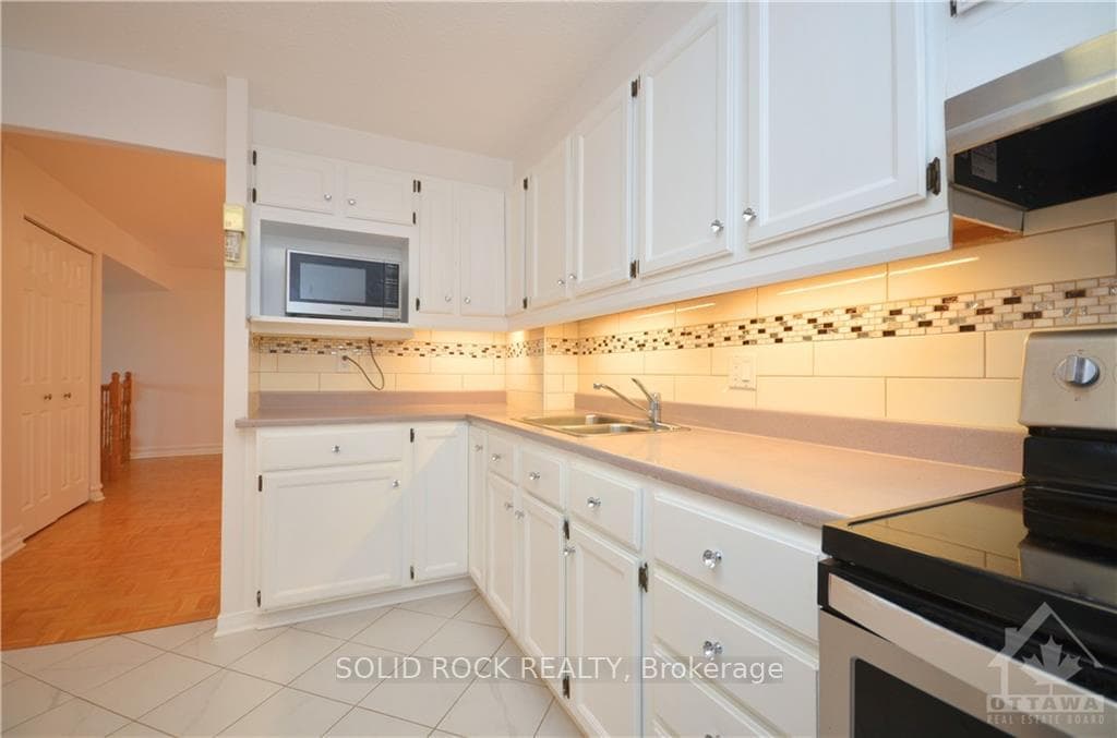 415 GREENVIEW Avenue Unit 509 photo 12