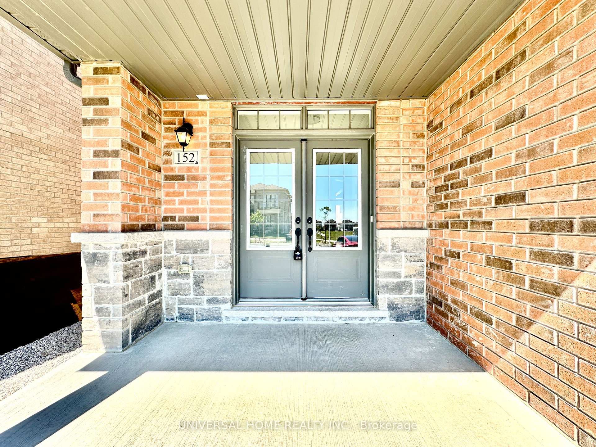 152 Mckean Drive photo 2