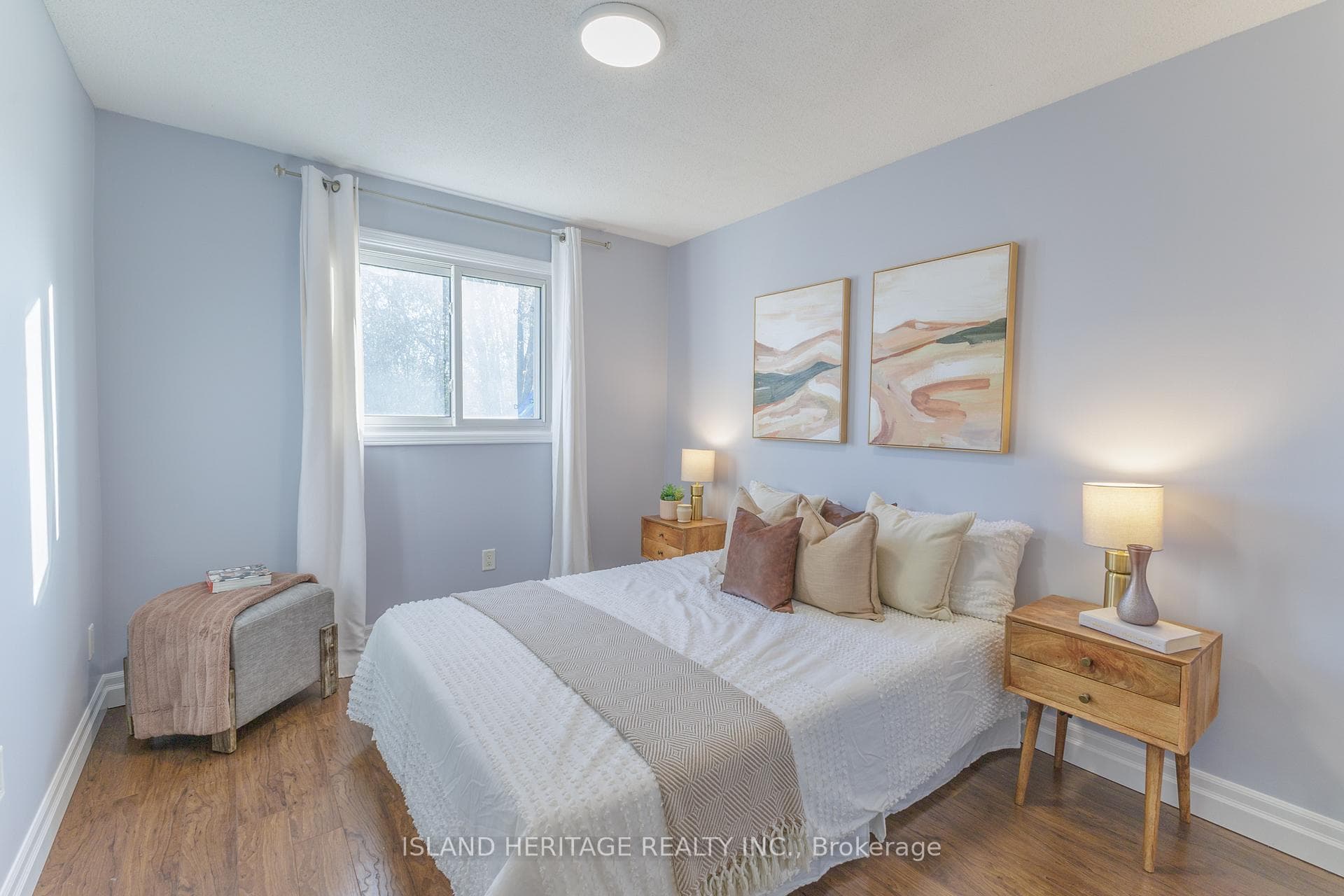 114 Turnberry Crescent photo 30