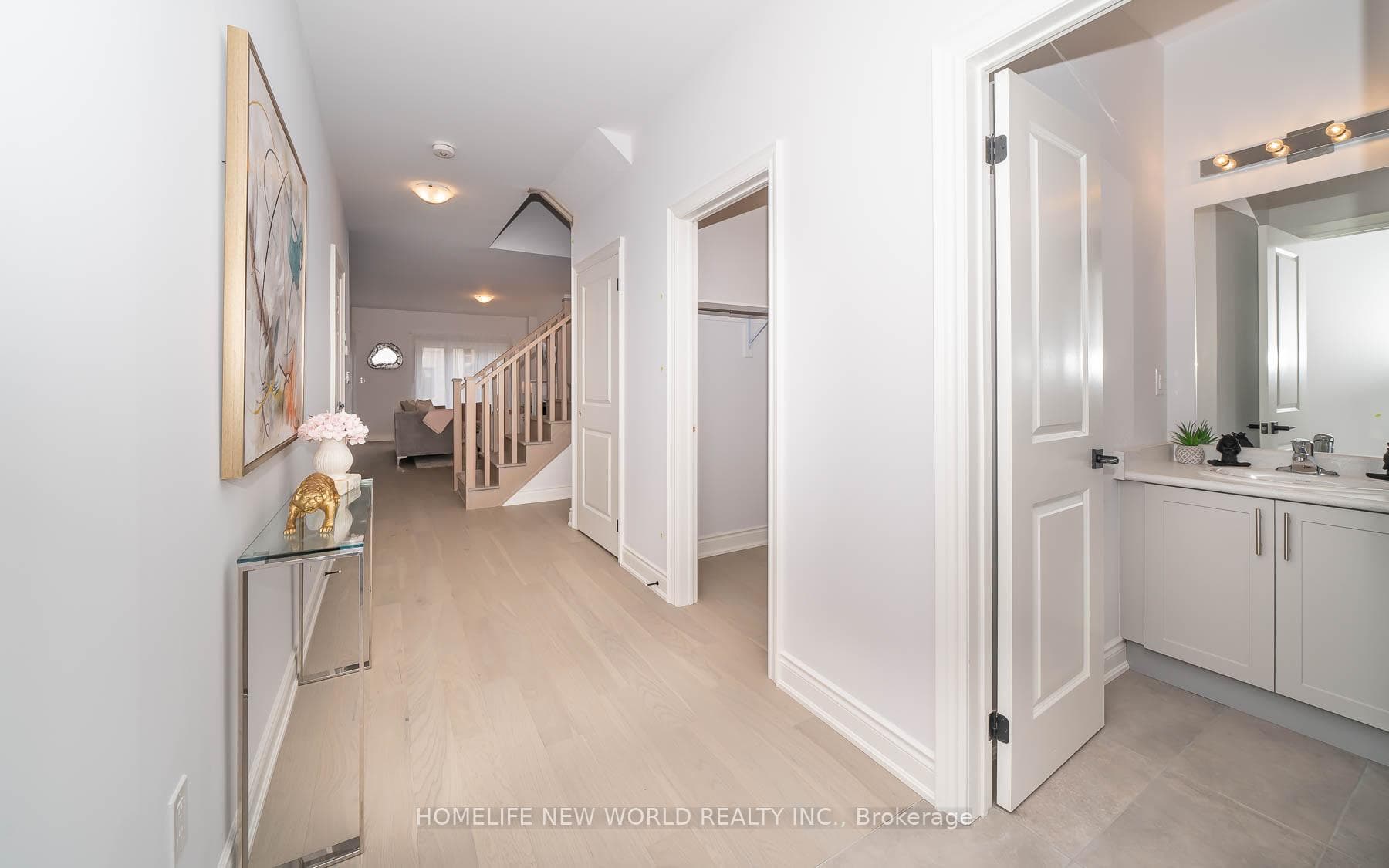 10 Ballinger Way photo 5