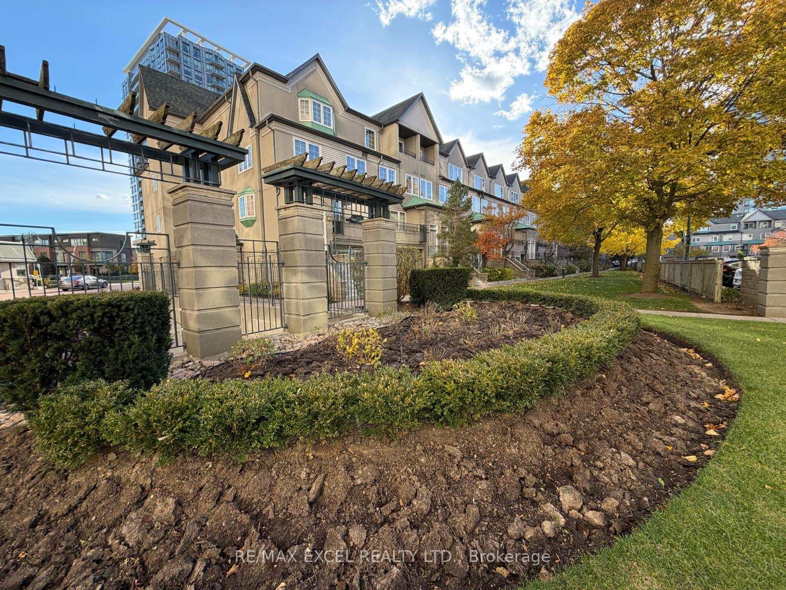 188 Bonis Avenue Unit 608 photo 17