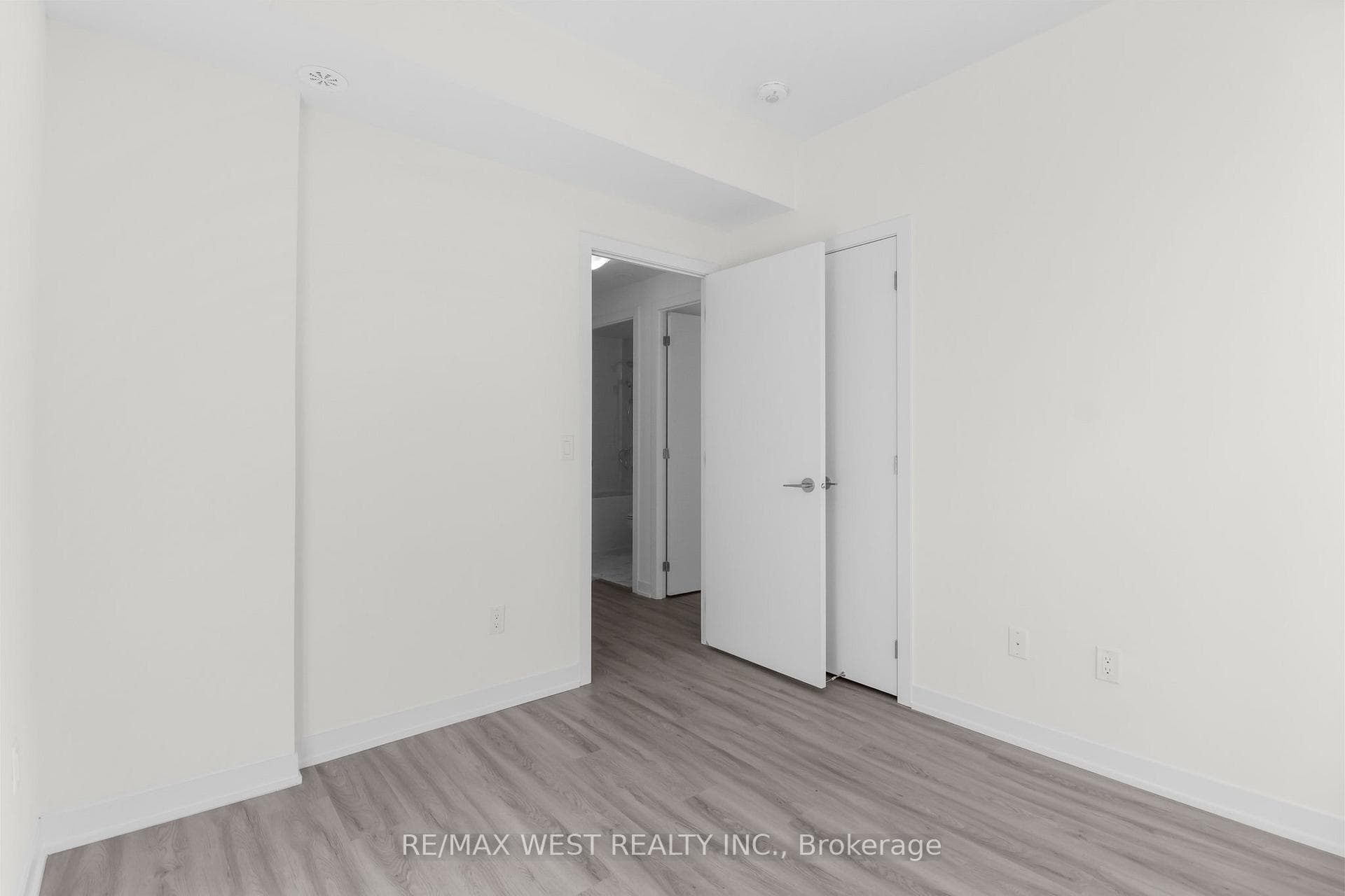 8 David Eyer Road Unit 1214 photo 17