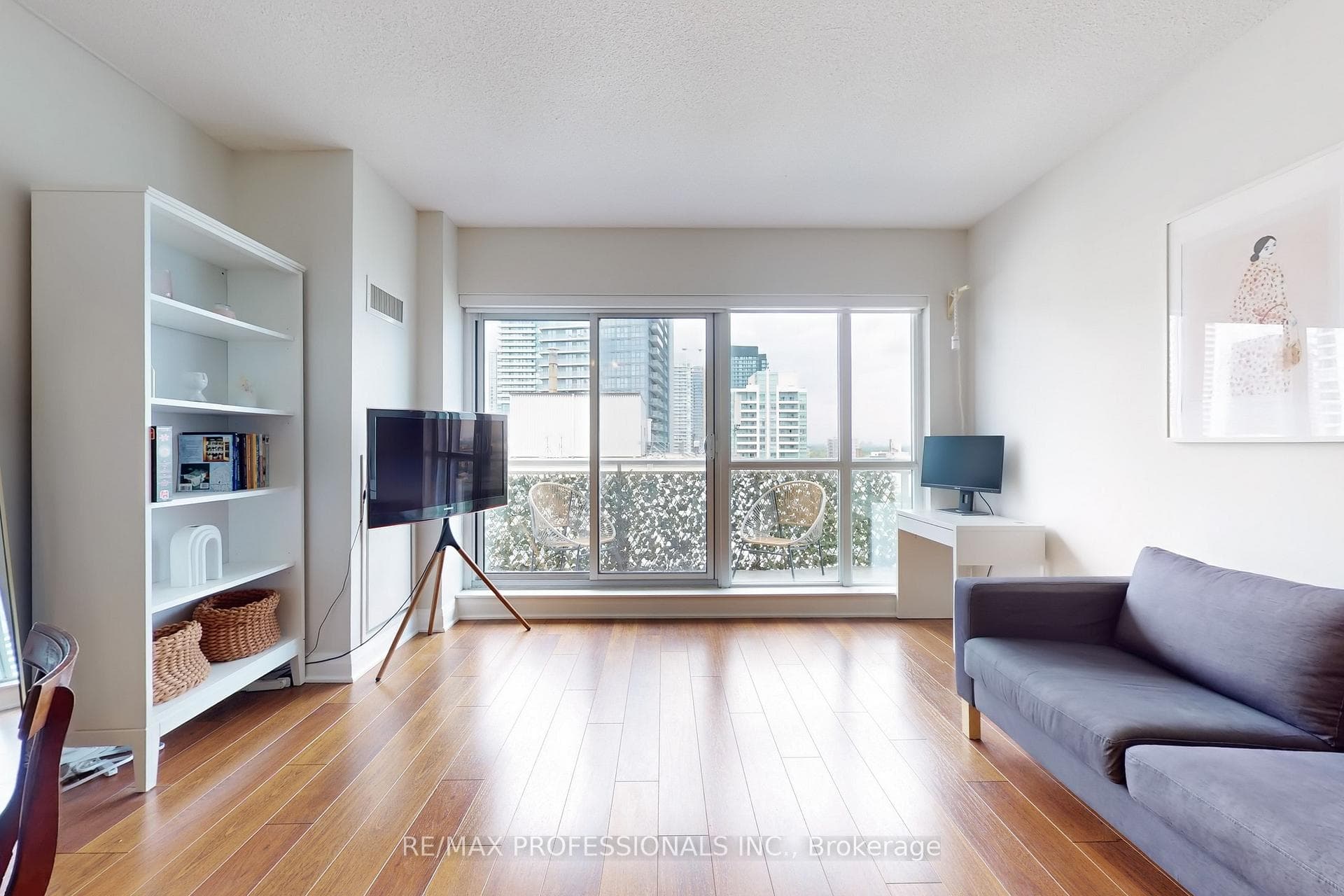83 Redpath Avenue Unit 1301 photo 3