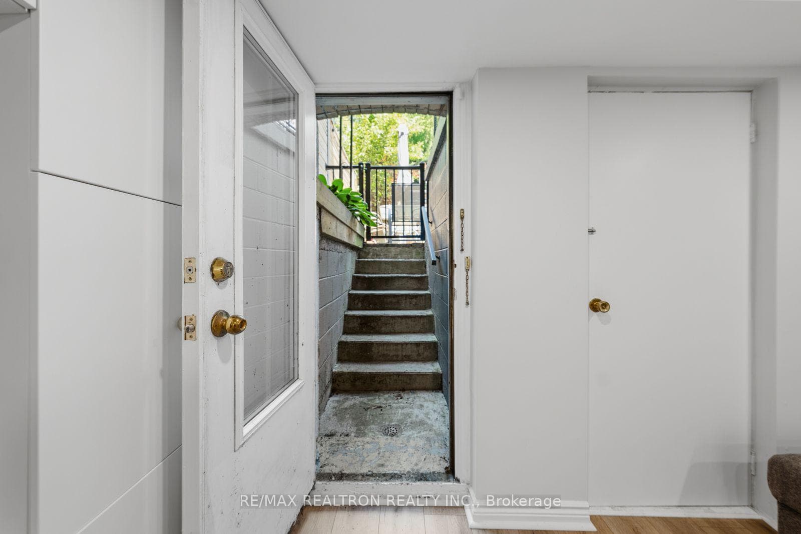 4 Normanna Avenue photo 25