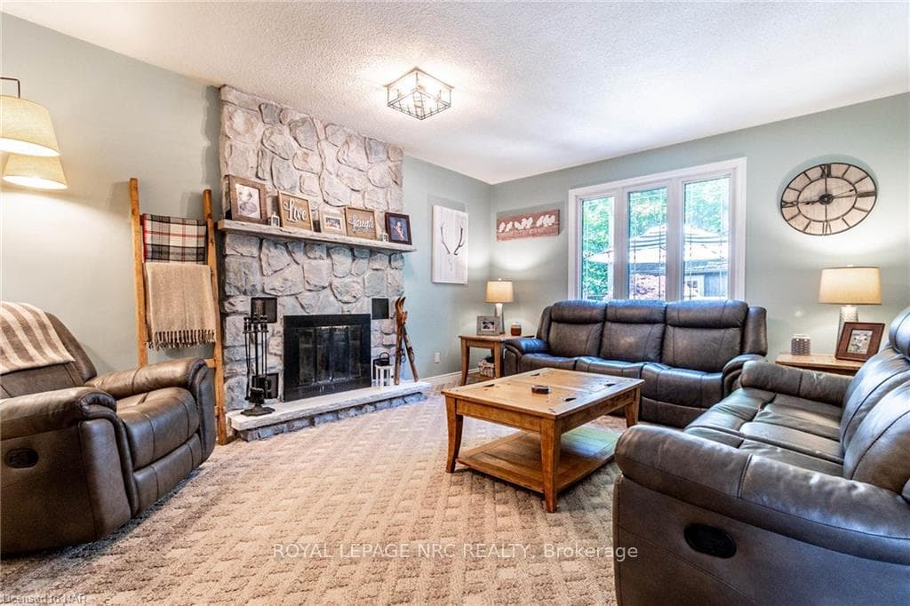 9 HILDA Street photo 14