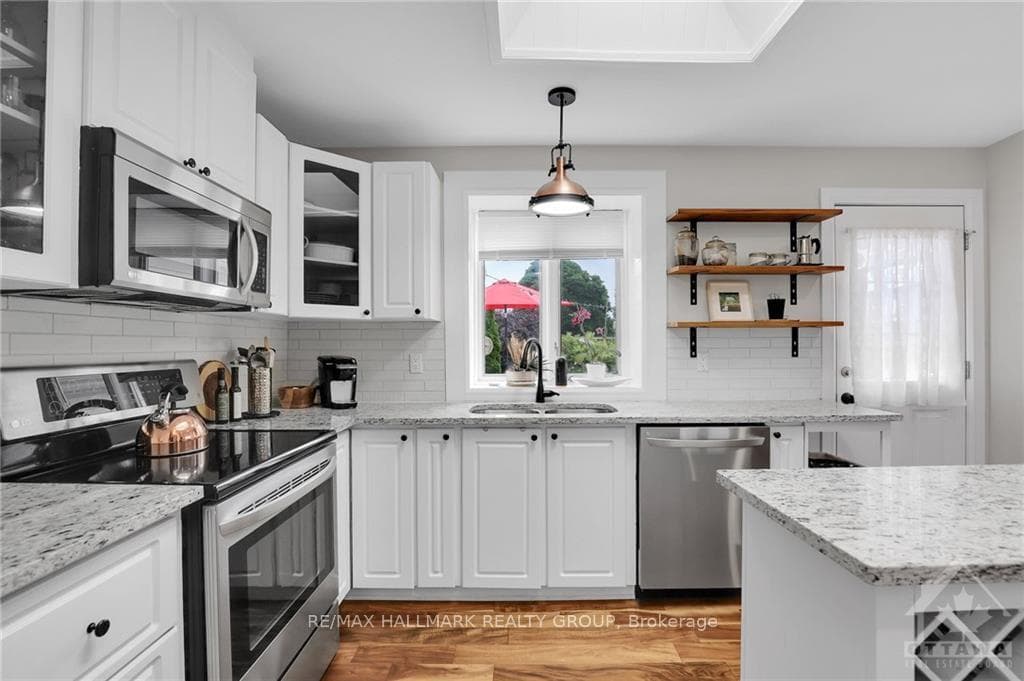 29 BISCAYNE Crescent photo 7