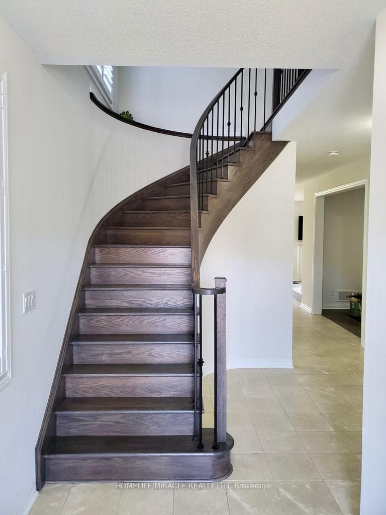 1807 Fosterbrook Street photo 14