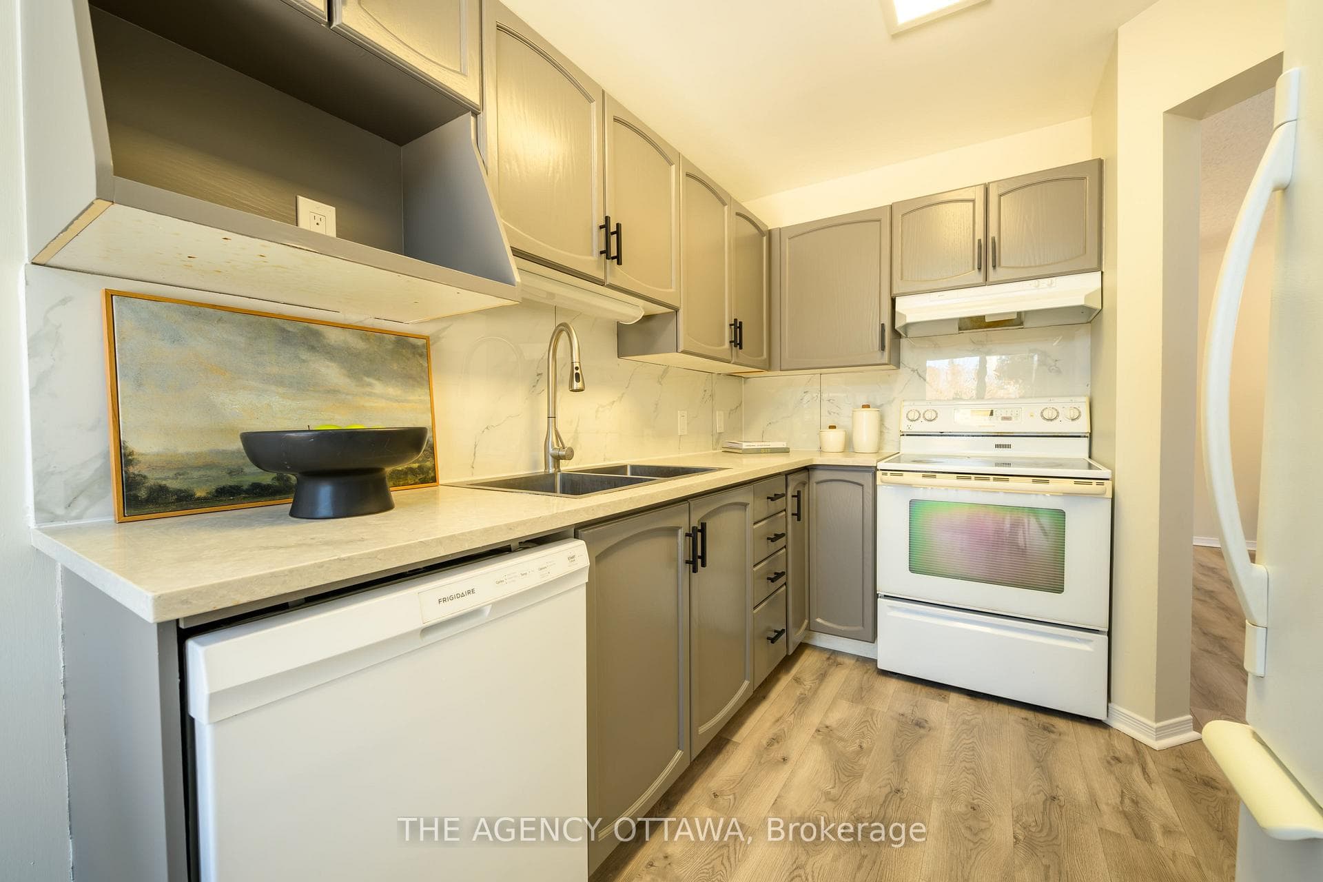 53 Springcreek Crescent photo 6