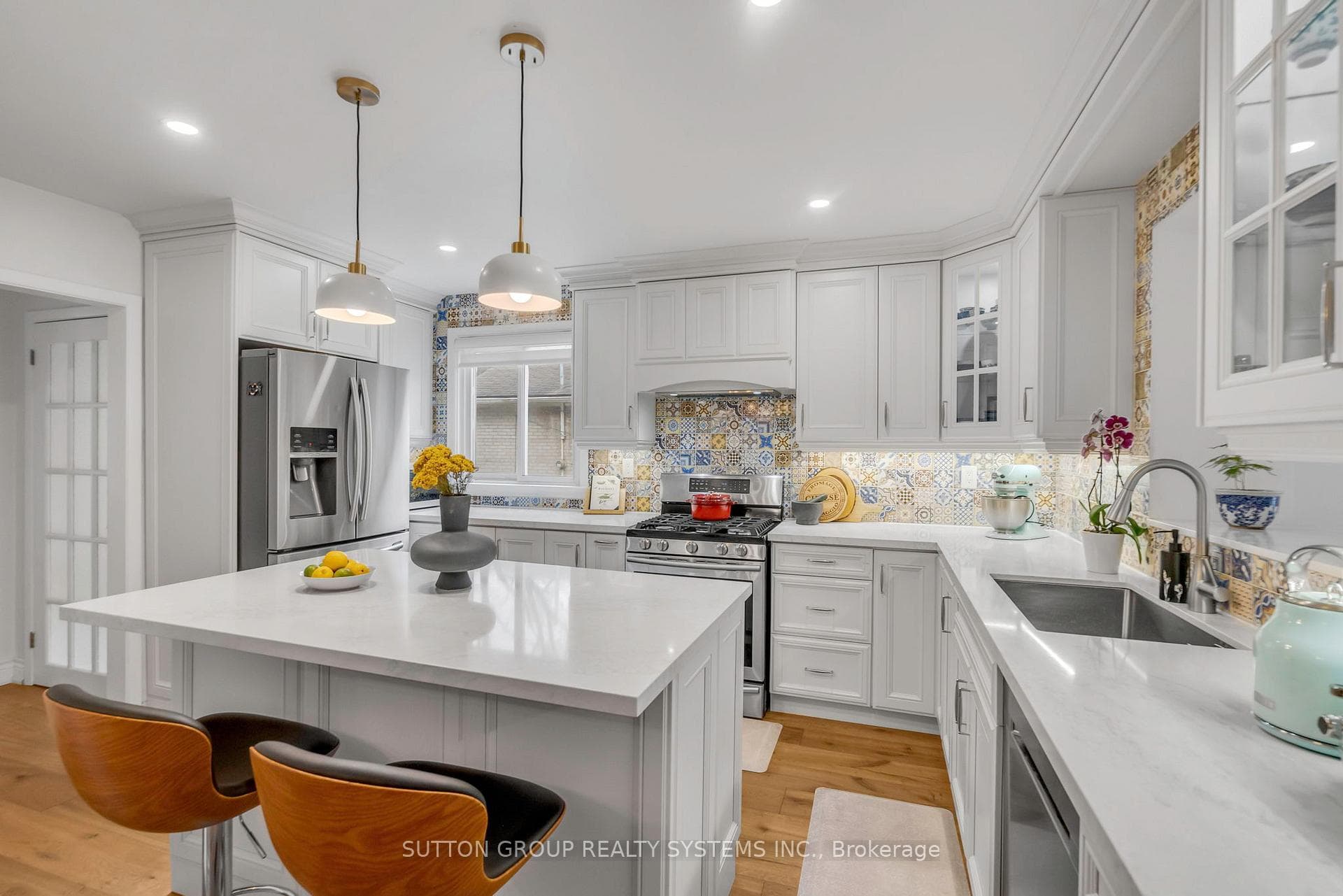 60 Shaver Avenue photo 14