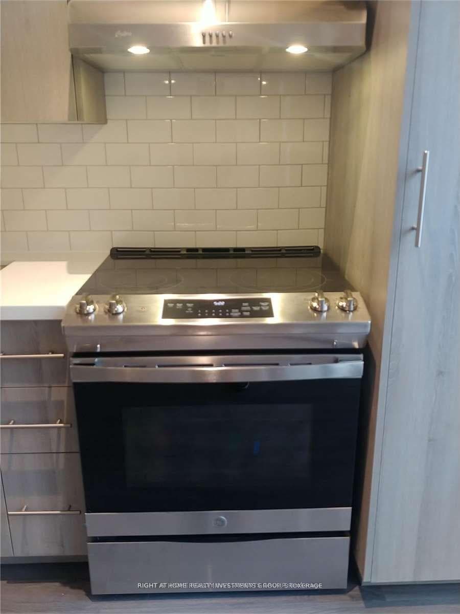 121 King Street Unit 302 photo 8