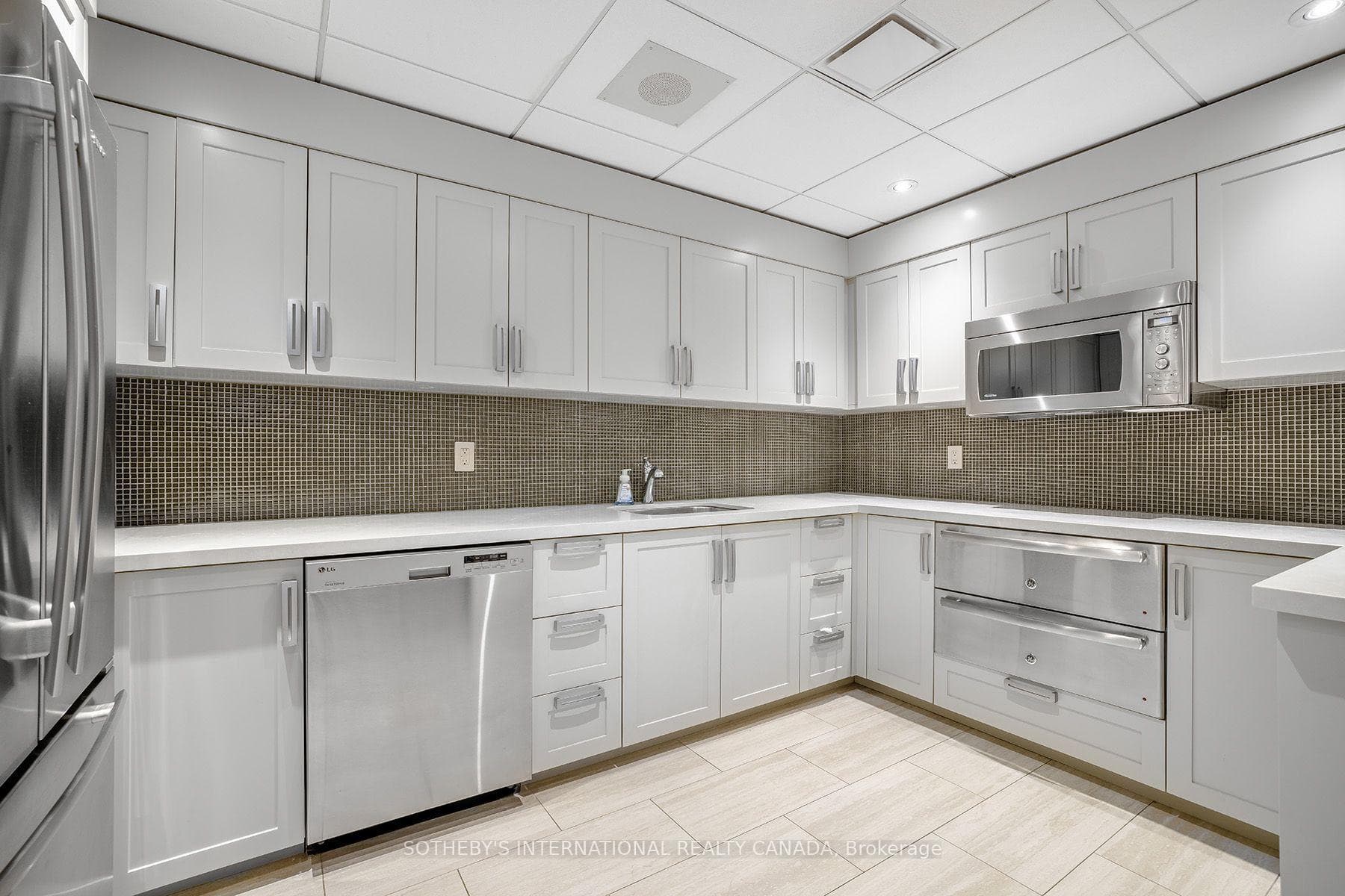 63 St Clair Avenue Unit 1801 photo 42