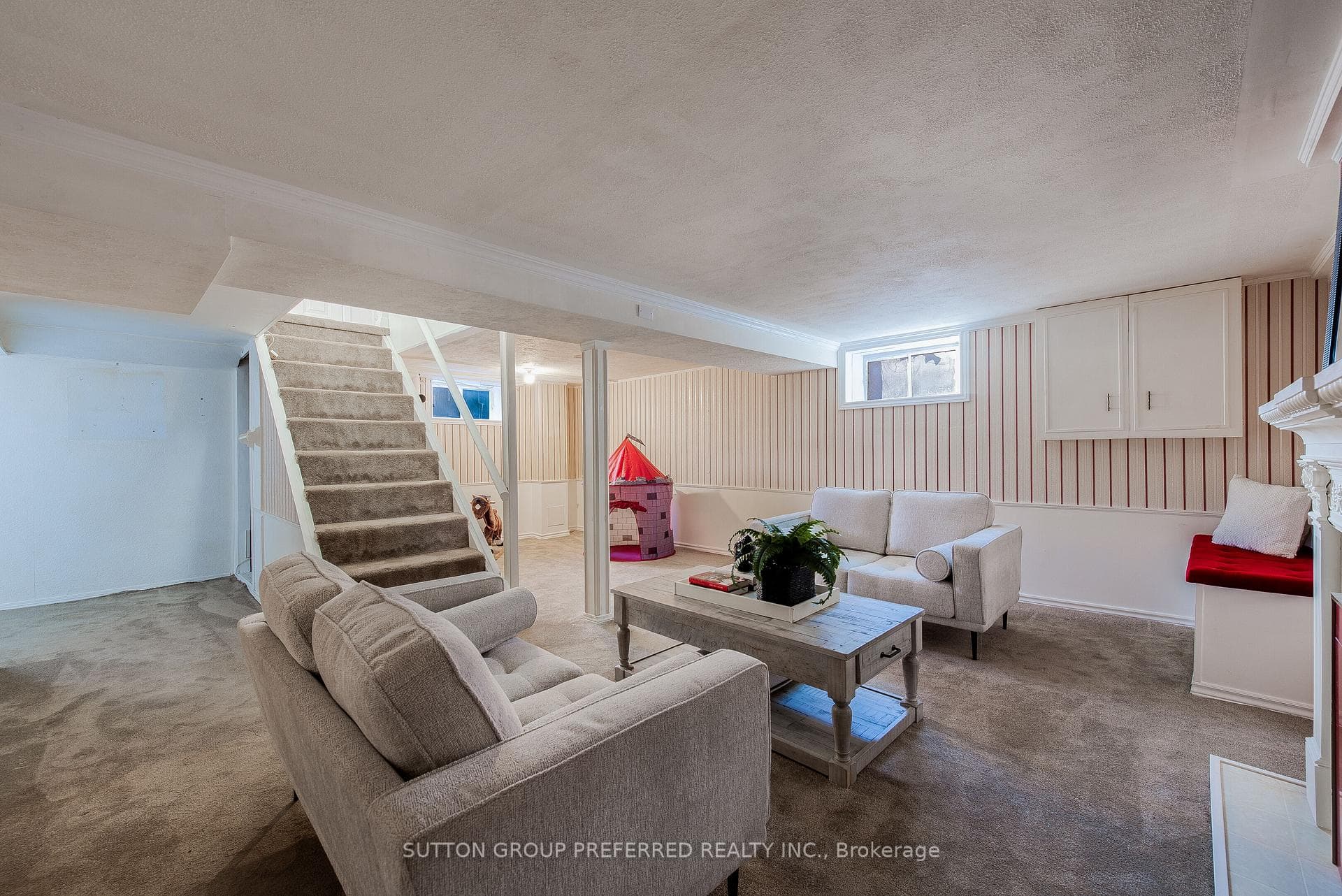 331 Beachwood Avenue photo 24
