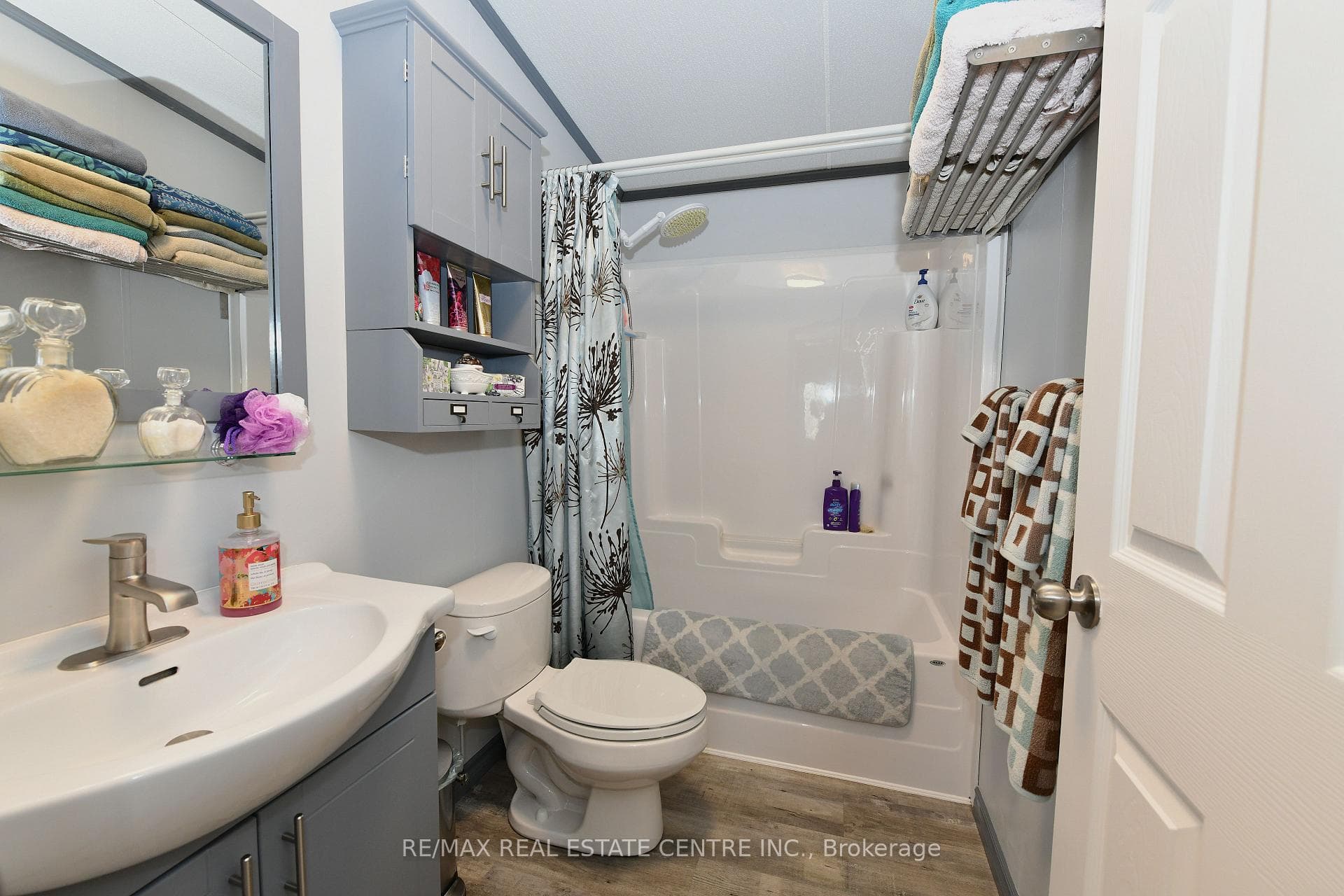 1429 SHEFFIELD Road photo 19