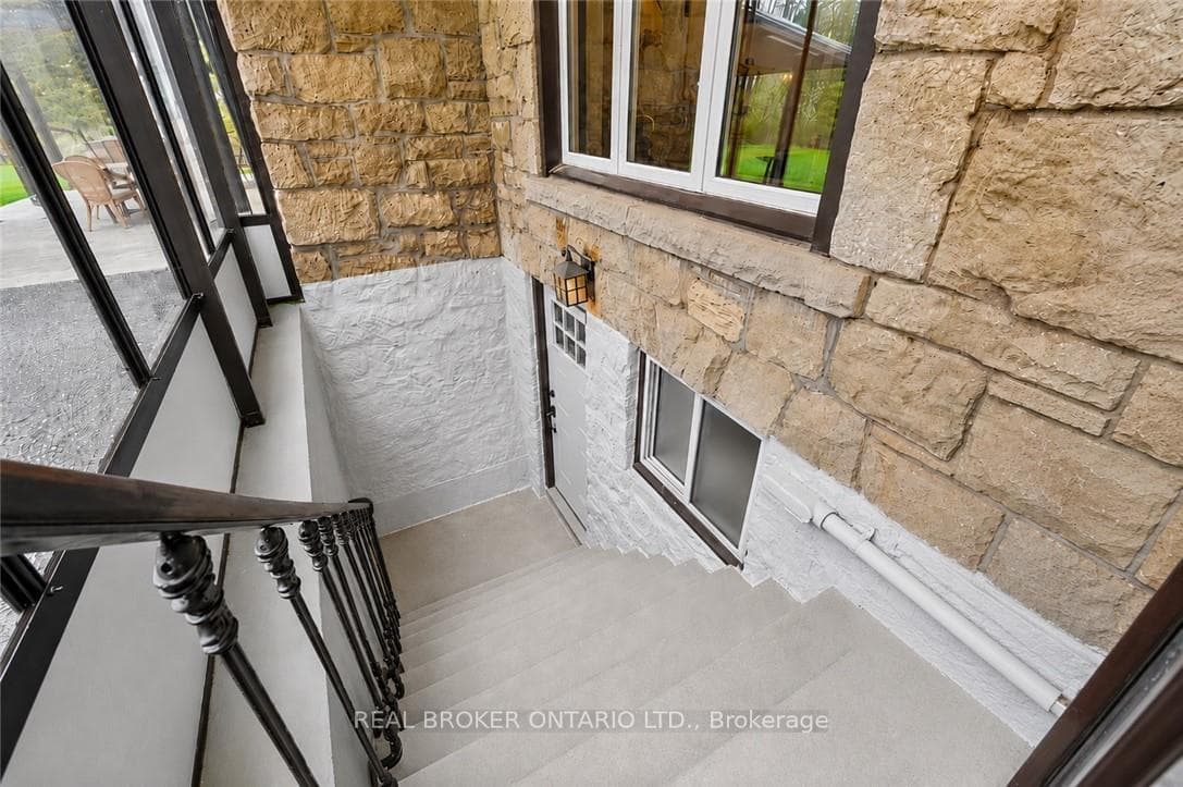 353 Sulphur Springs Road photo 40