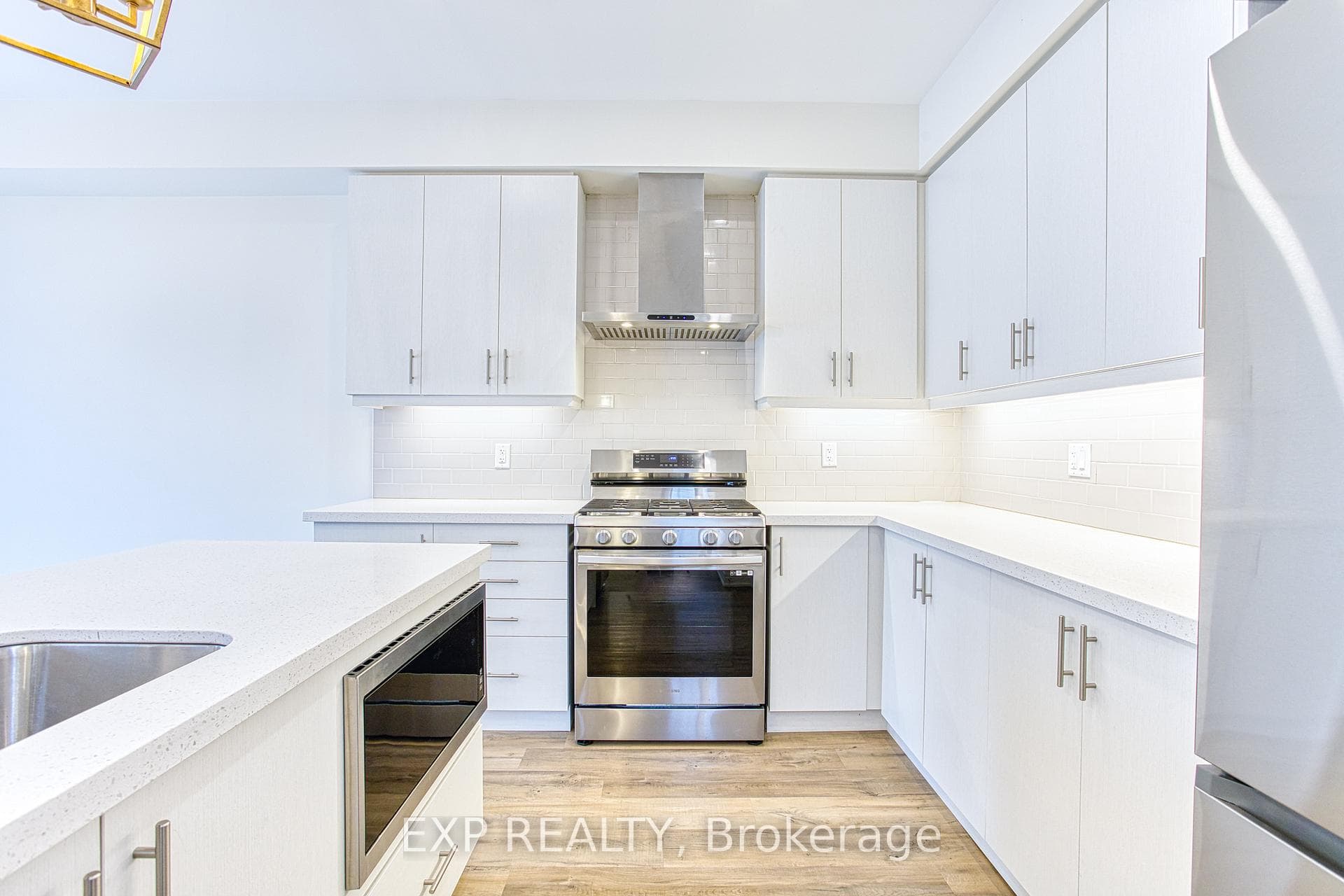 110 Pinot Crescent photo 8