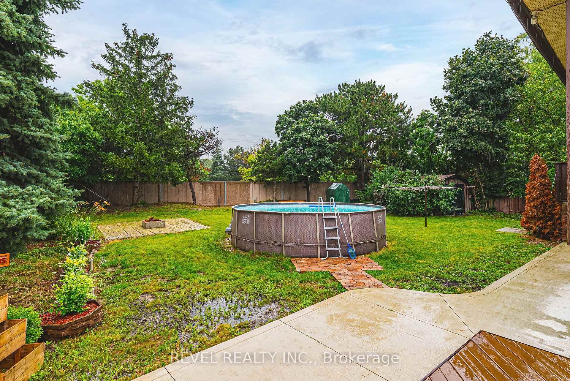 80 Blackthorn Lane photo 29