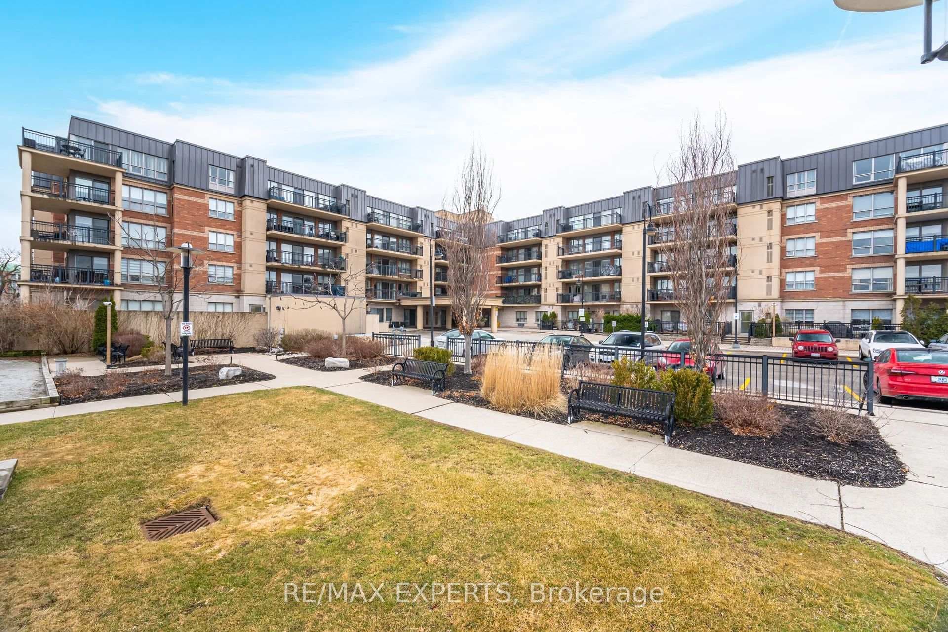 8026 Kipling Avenue Unit 403 photo 1
