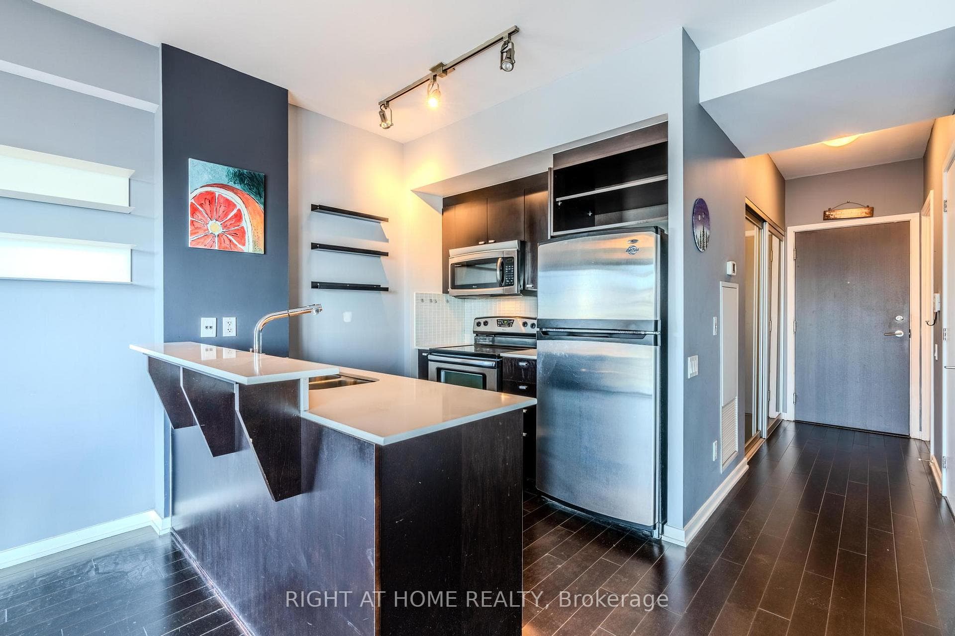 103 The Queensway Avenue Unit 2610 photo 12