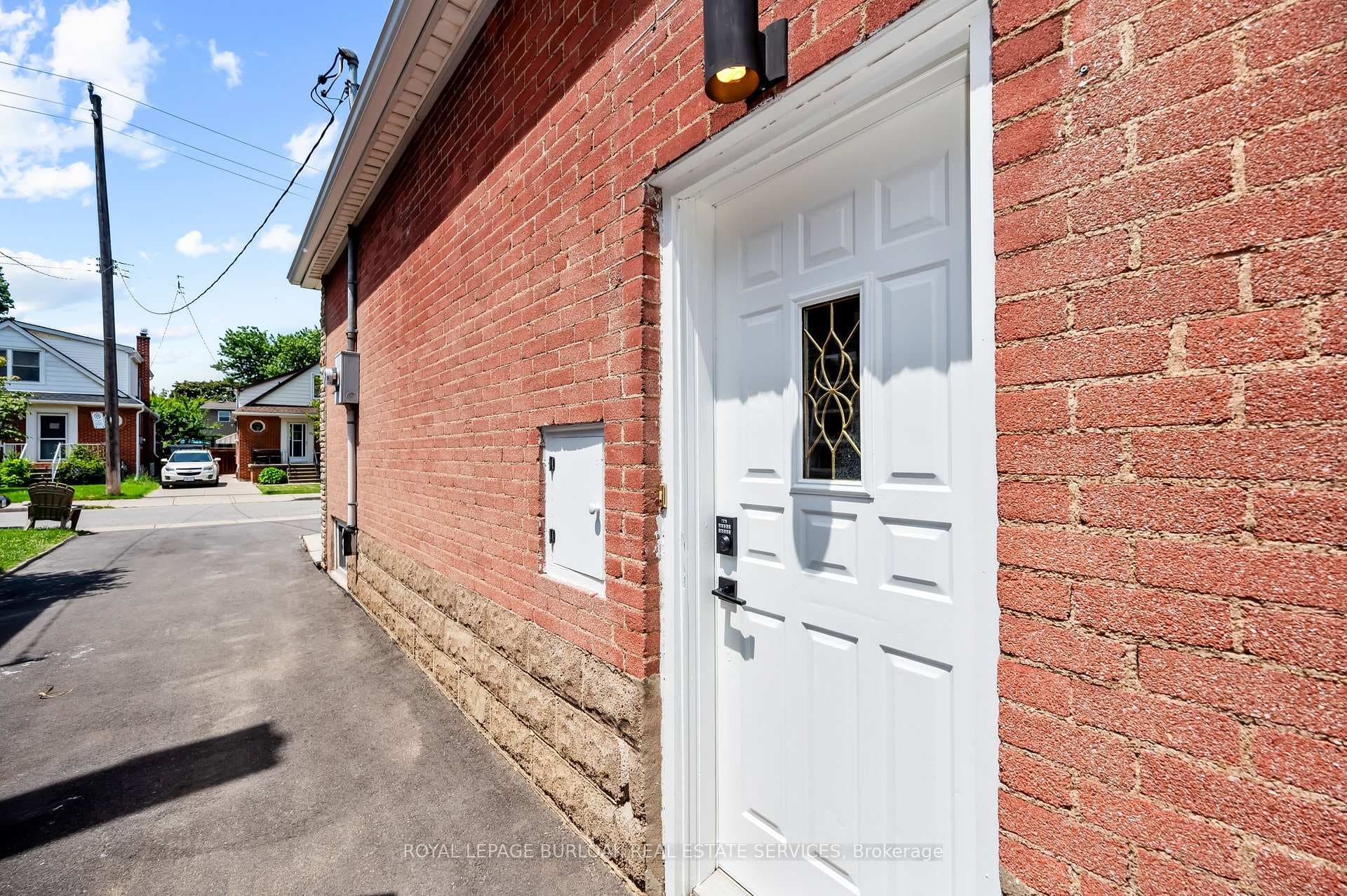 131 Rodgers Road photo 35