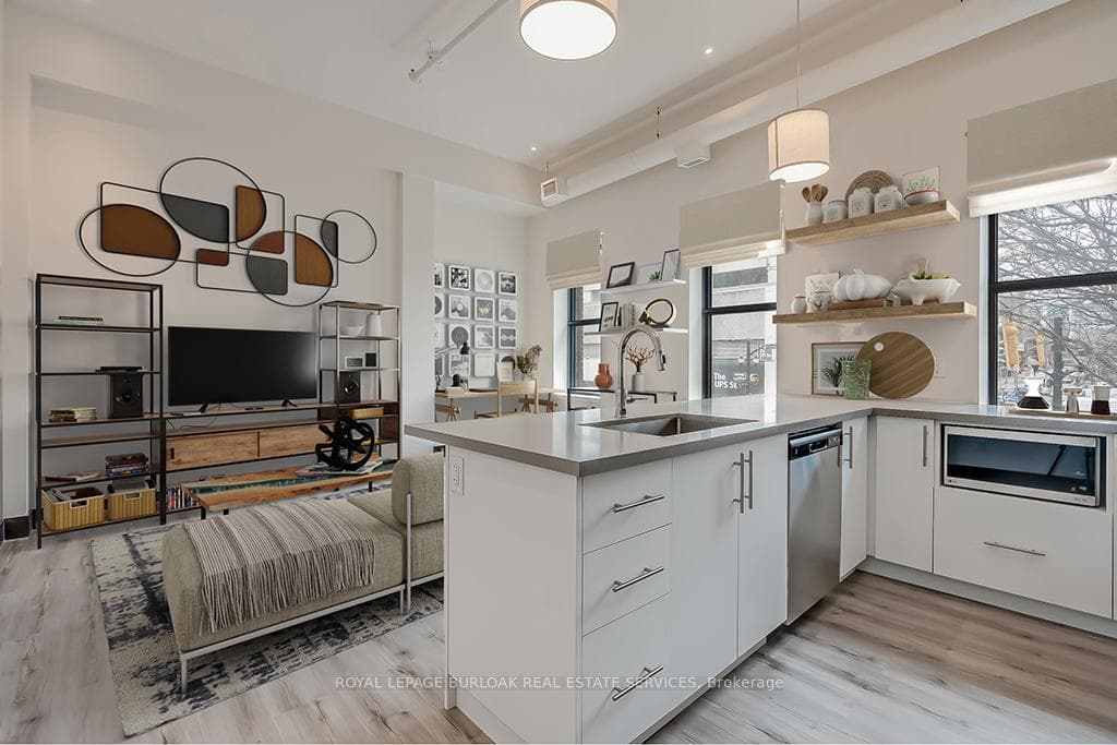 121 King Street Unit 201 photo 5